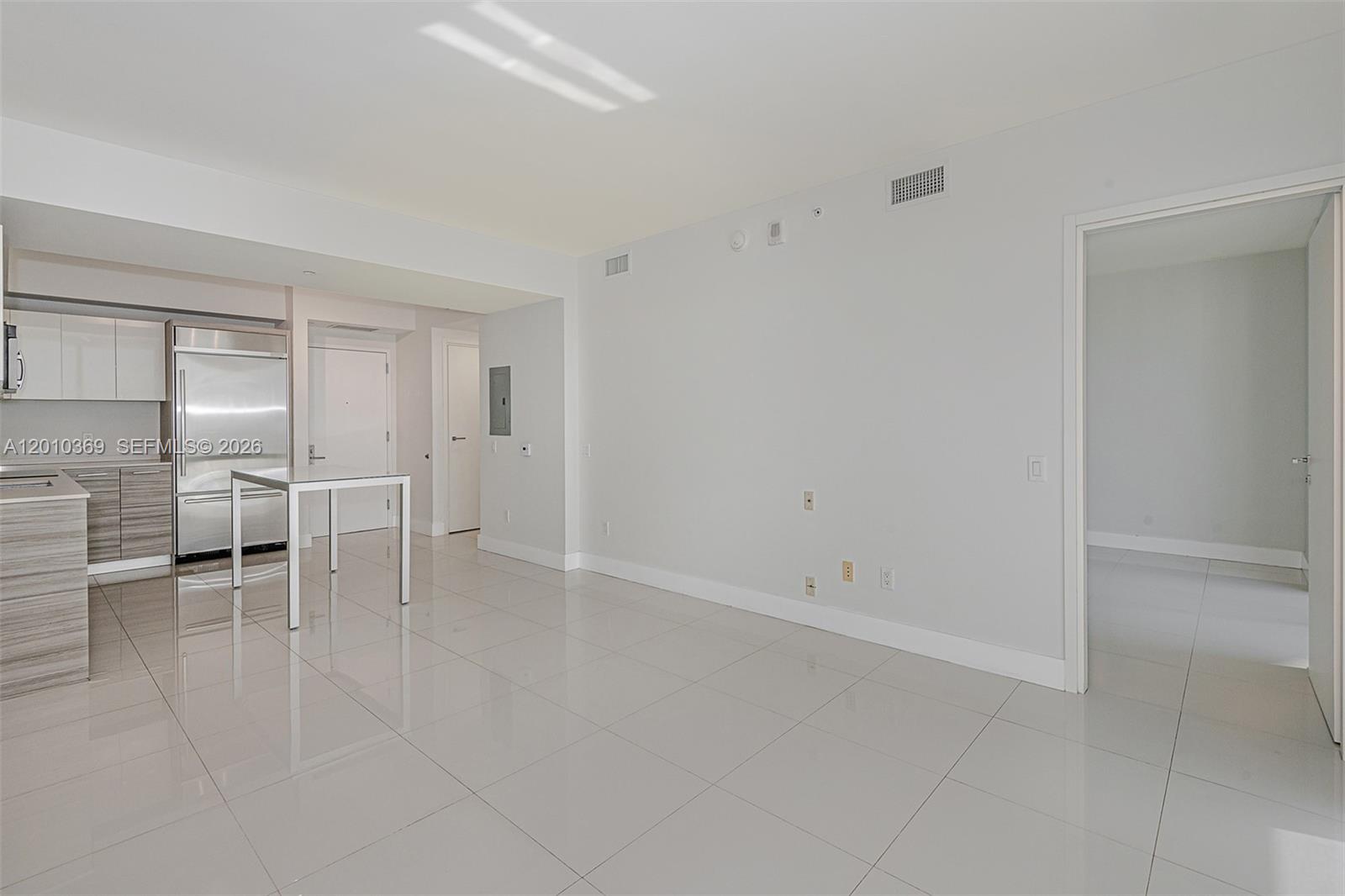 1300 Brickell Bay Dr #2808, Miami FL 33131