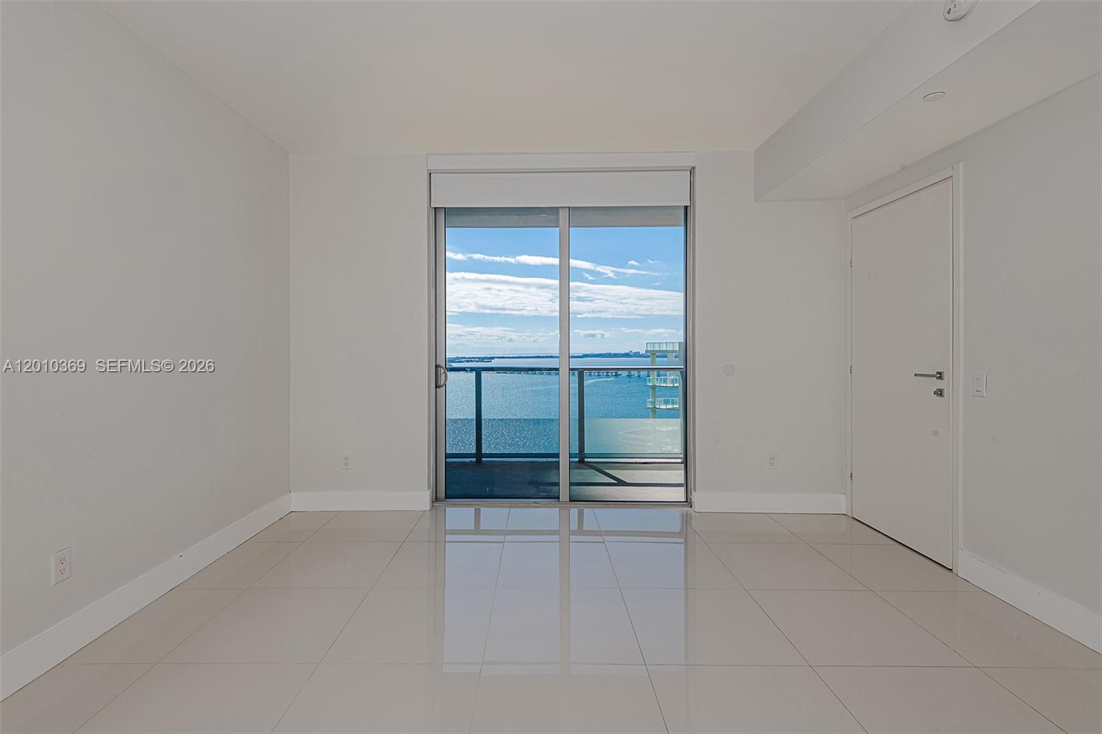 1300 Brickell Bay Dr #2808, Miami FL 33131