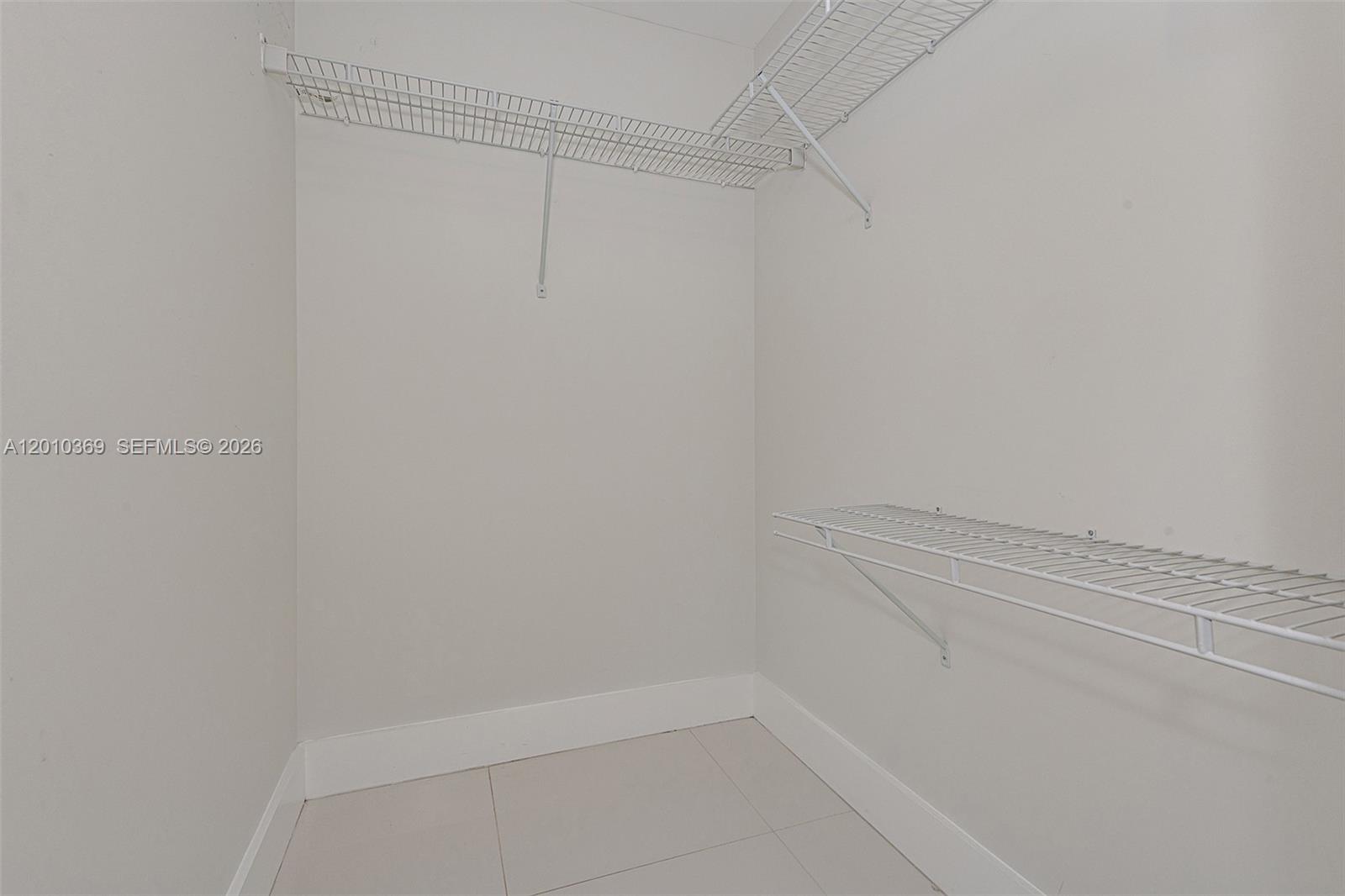 1300 Brickell Bay Dr #2808, Miami FL 33131