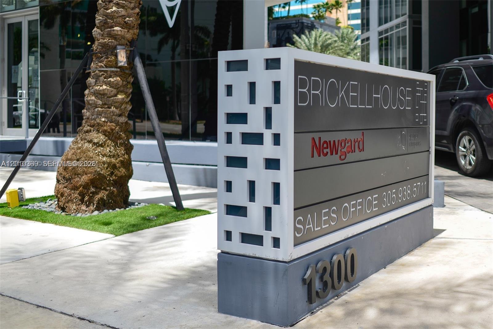 1300 Brickell Bay Dr #2808, Miami FL 33131