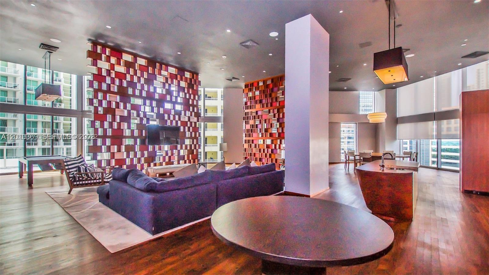 1300 Brickell Bay Dr #2808, Miami FL 33131