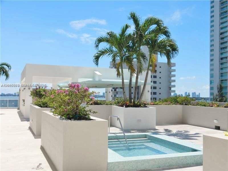 600 NE 27th St #2001, Miami FL 33137