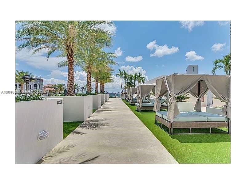 600 NE 27th St #2001, Miami FL 33137