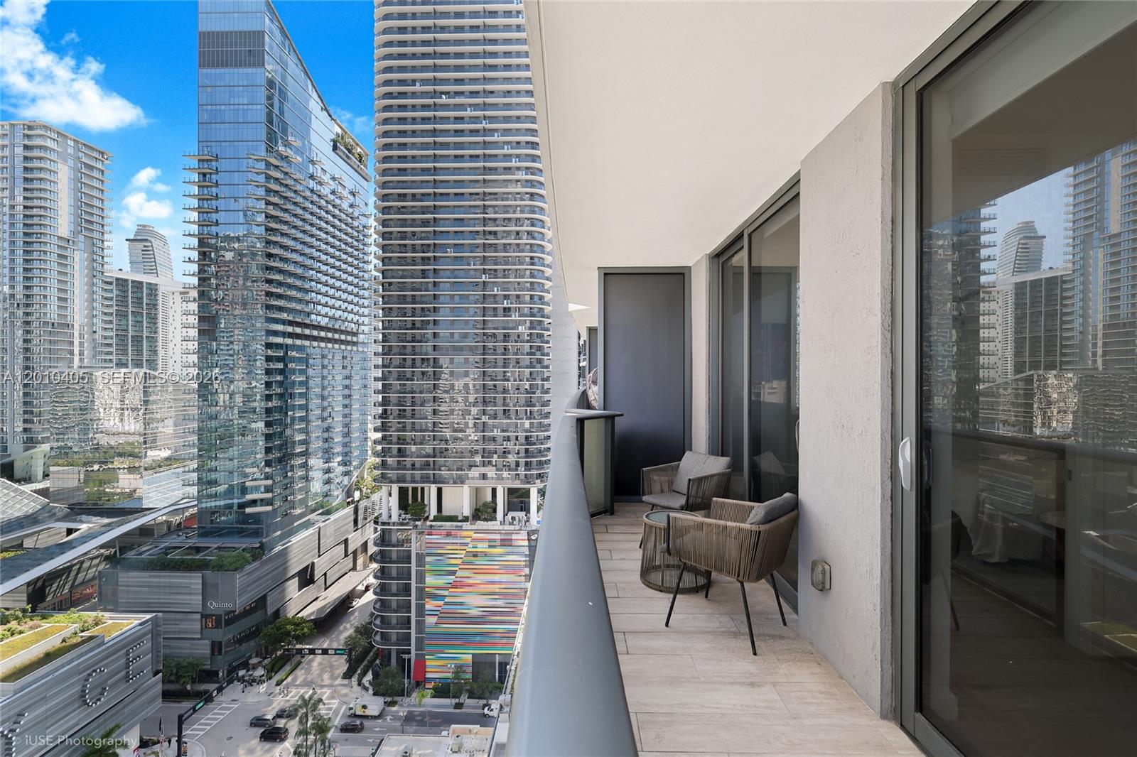 55 SW 9th St #2109, Miami FL 33130