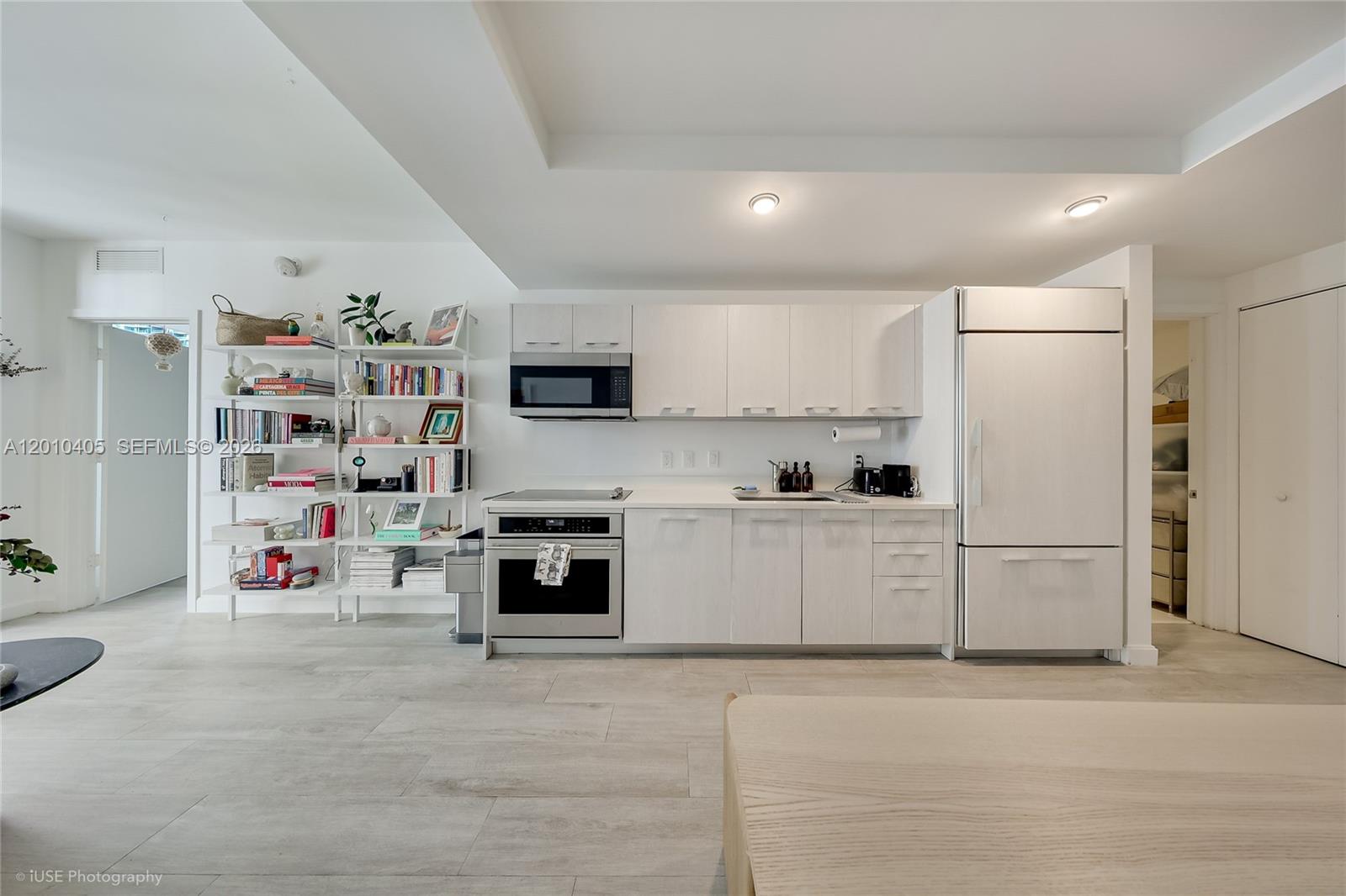 55 SW 9th St #2109, Miami FL 33130