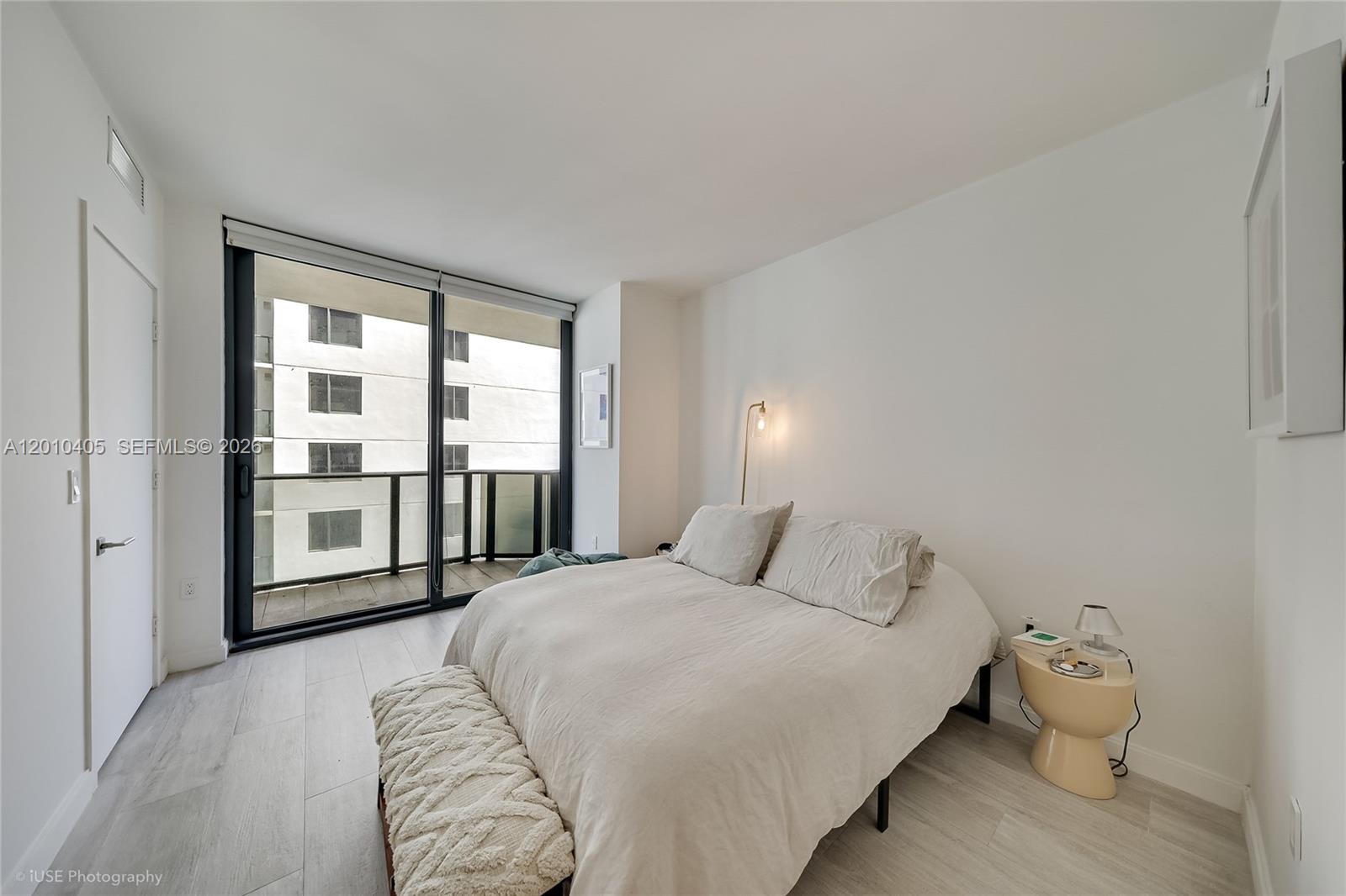 55 SW 9th St #2109, Miami FL 33130