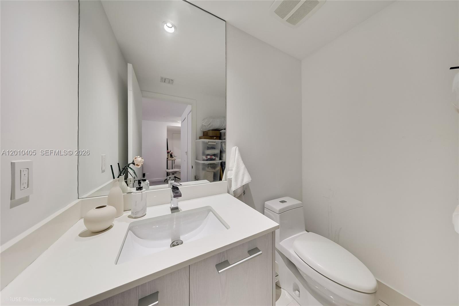 55 SW 9th St #2109, Miami FL 33130