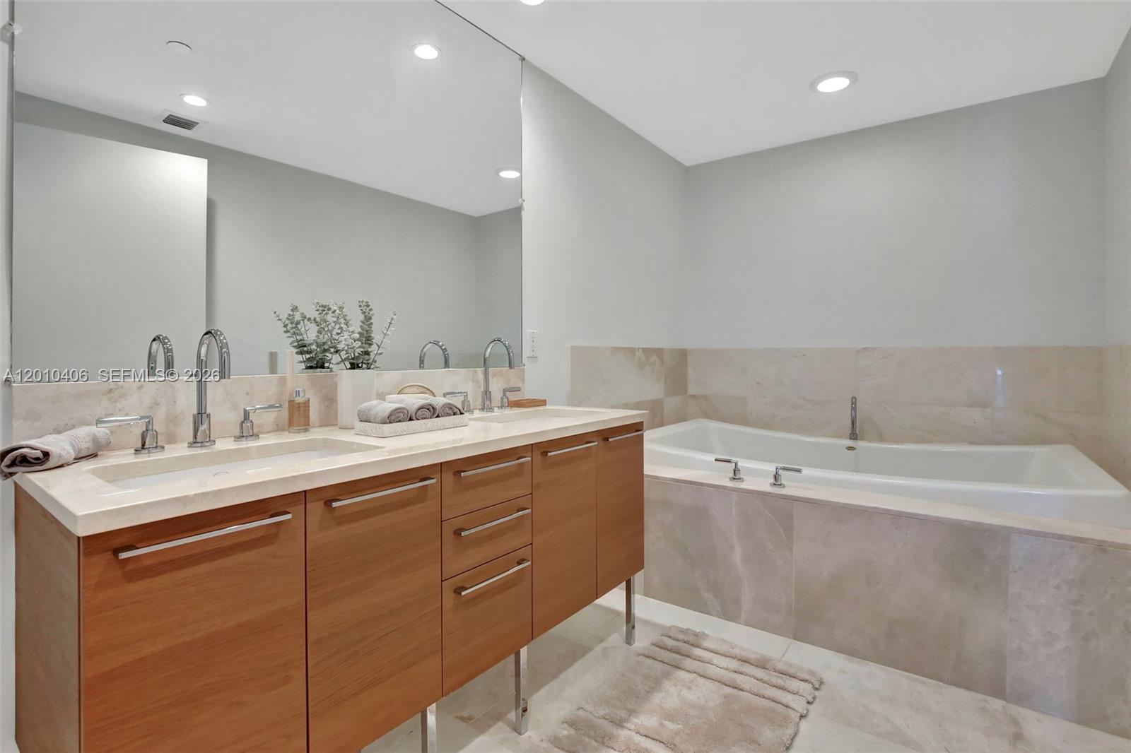 17001 Collins Ave #3702, Sunny Isles Beach FL 33160
