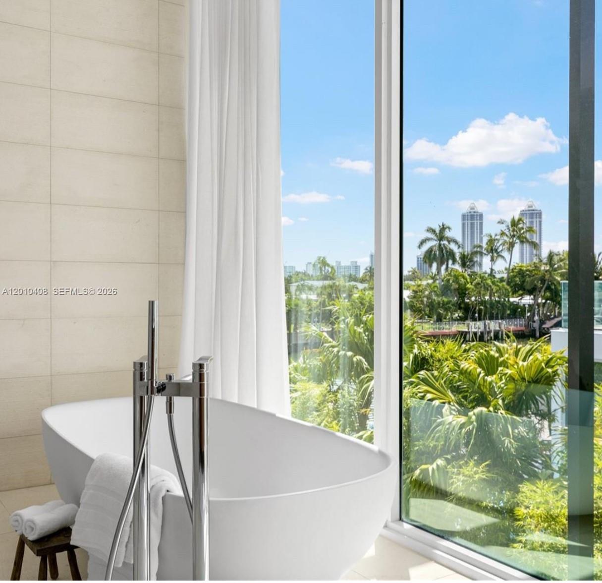 1081 W 48th St #N01, Miami Beach FL 33140