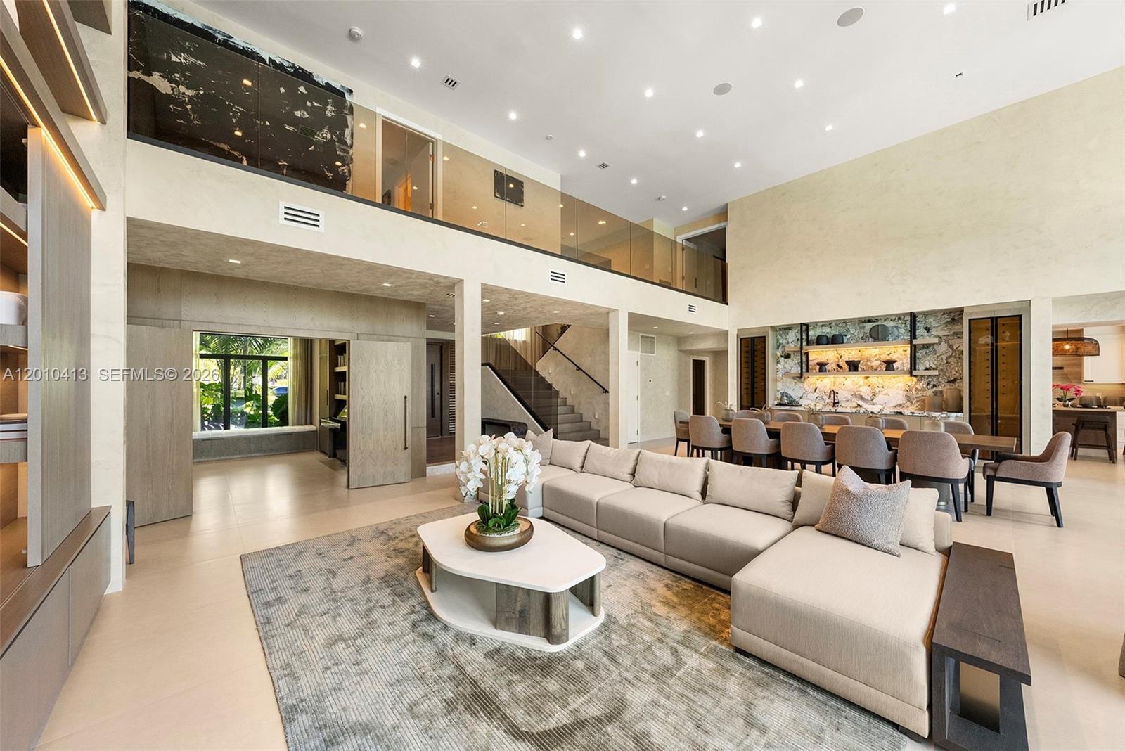 110 Holiday Dr, Hallandale Beach FL 33009
