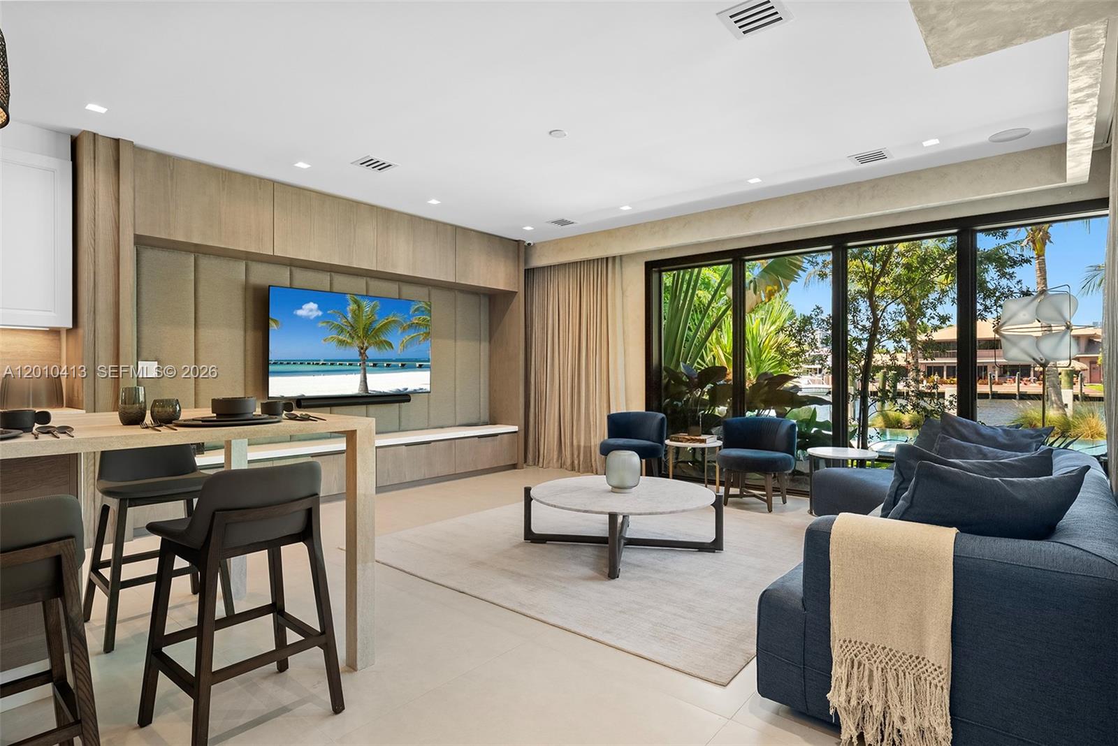 110 Holiday Dr, Hallandale Beach FL 33009