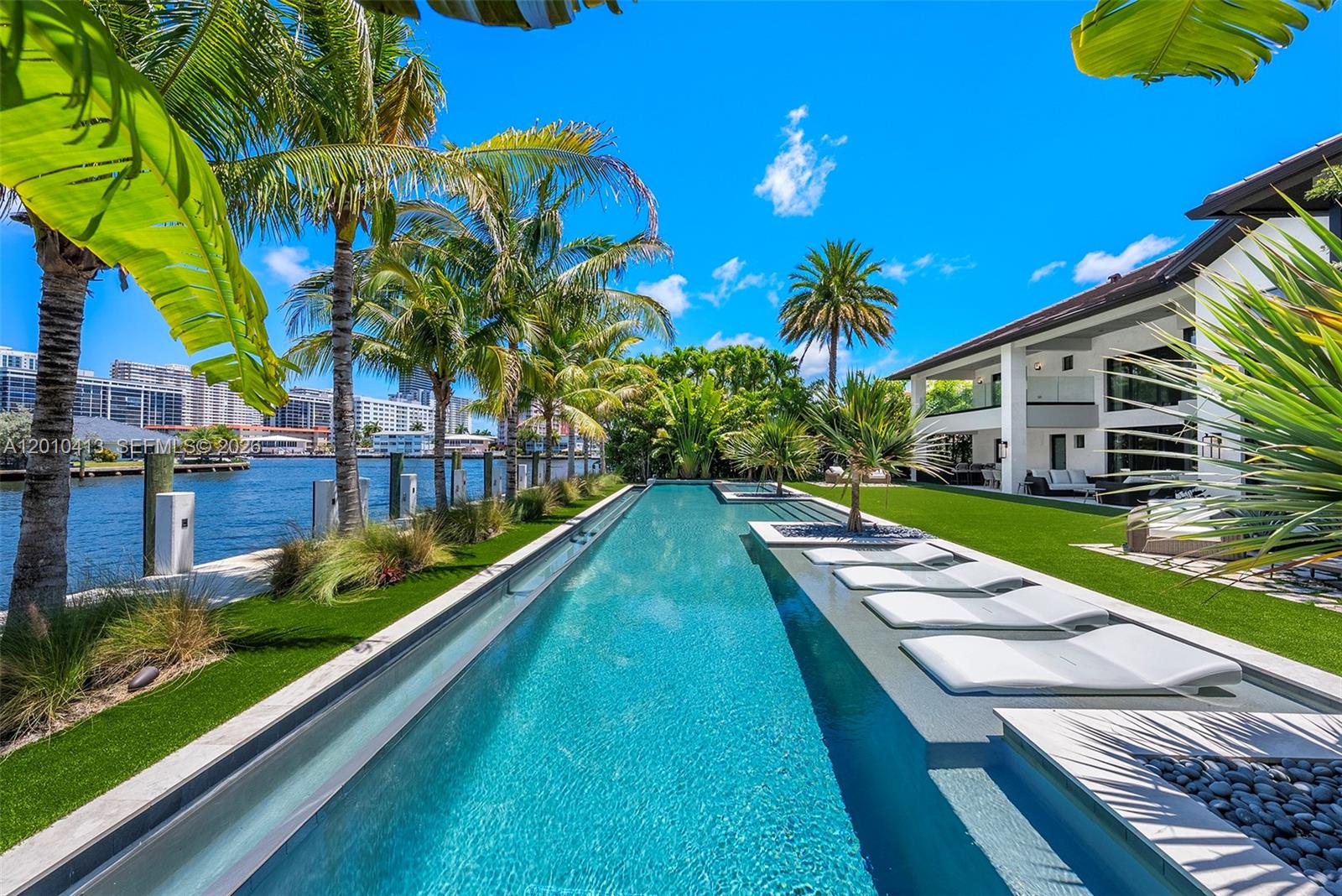 110 Holiday Dr, Hallandale Beach FL 33009