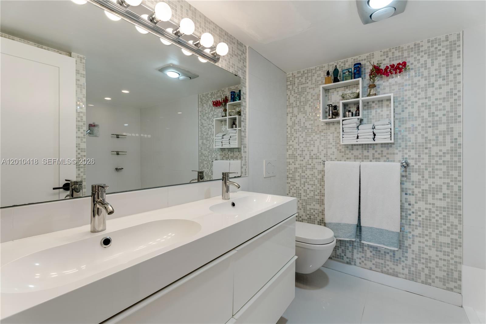 1901 Brickell Ave #B1809, Miami FL 33129