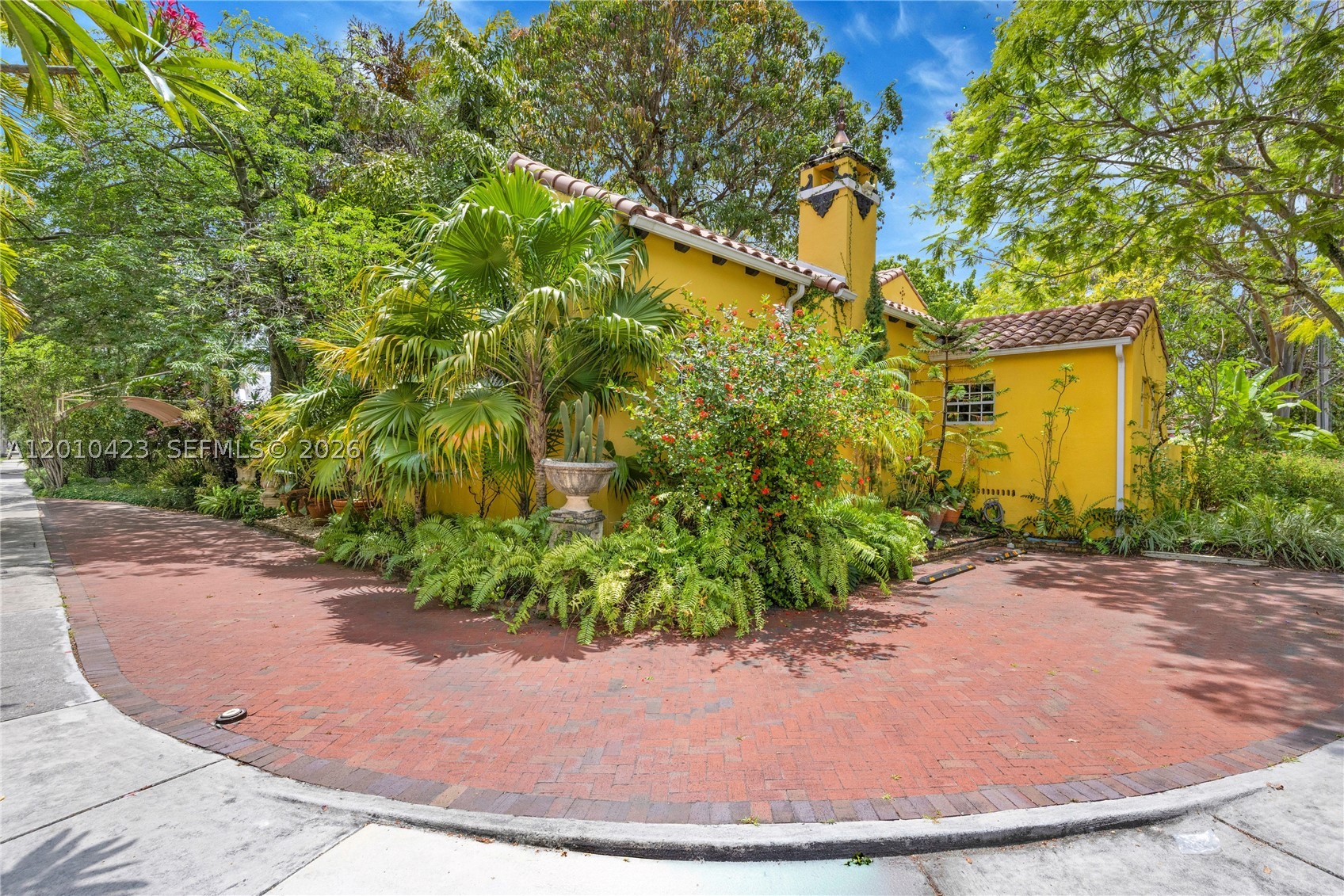 650 NE 76th St, Miami FL 33138