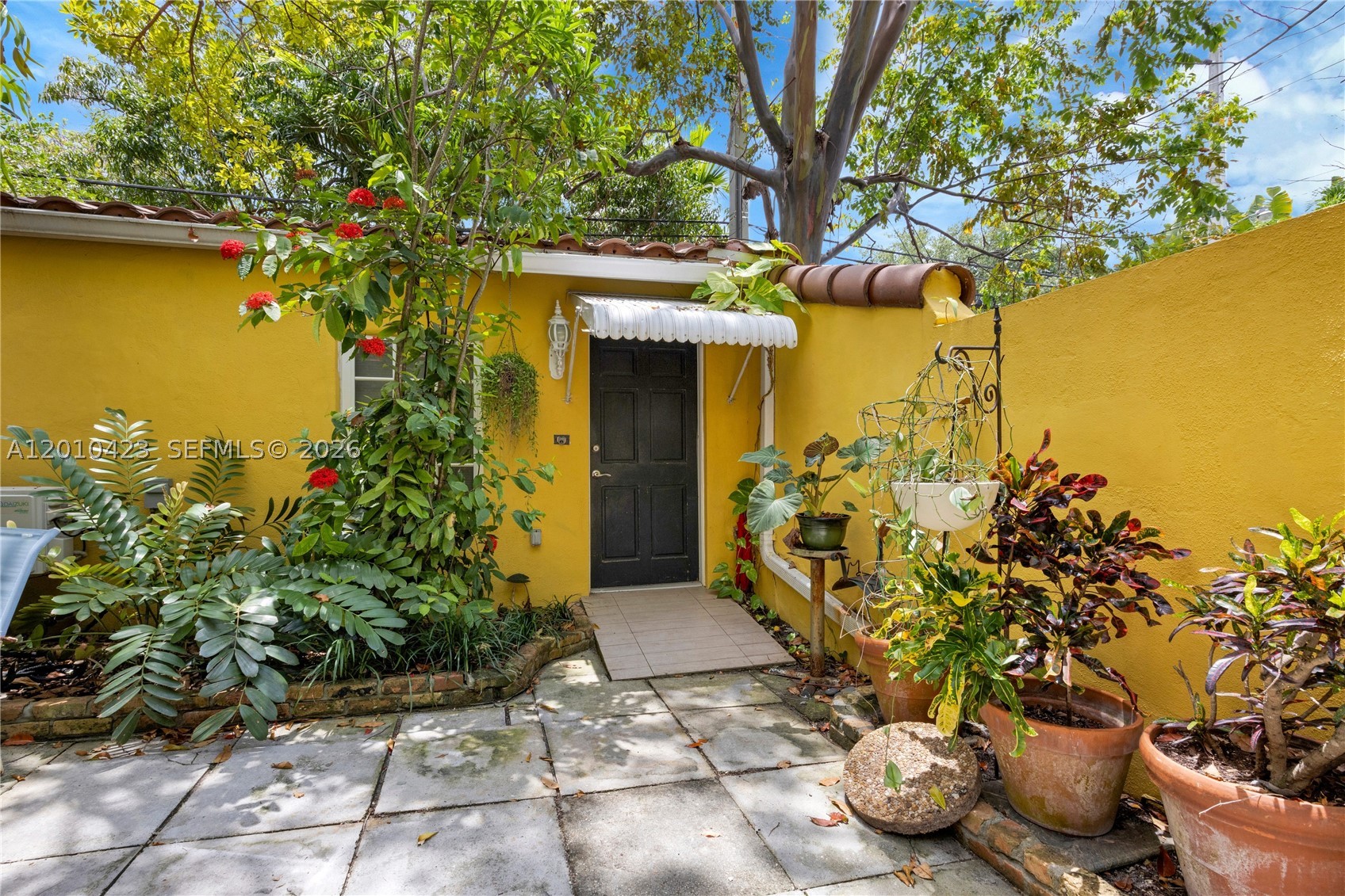 650 NE 76th St, Miami FL 33138