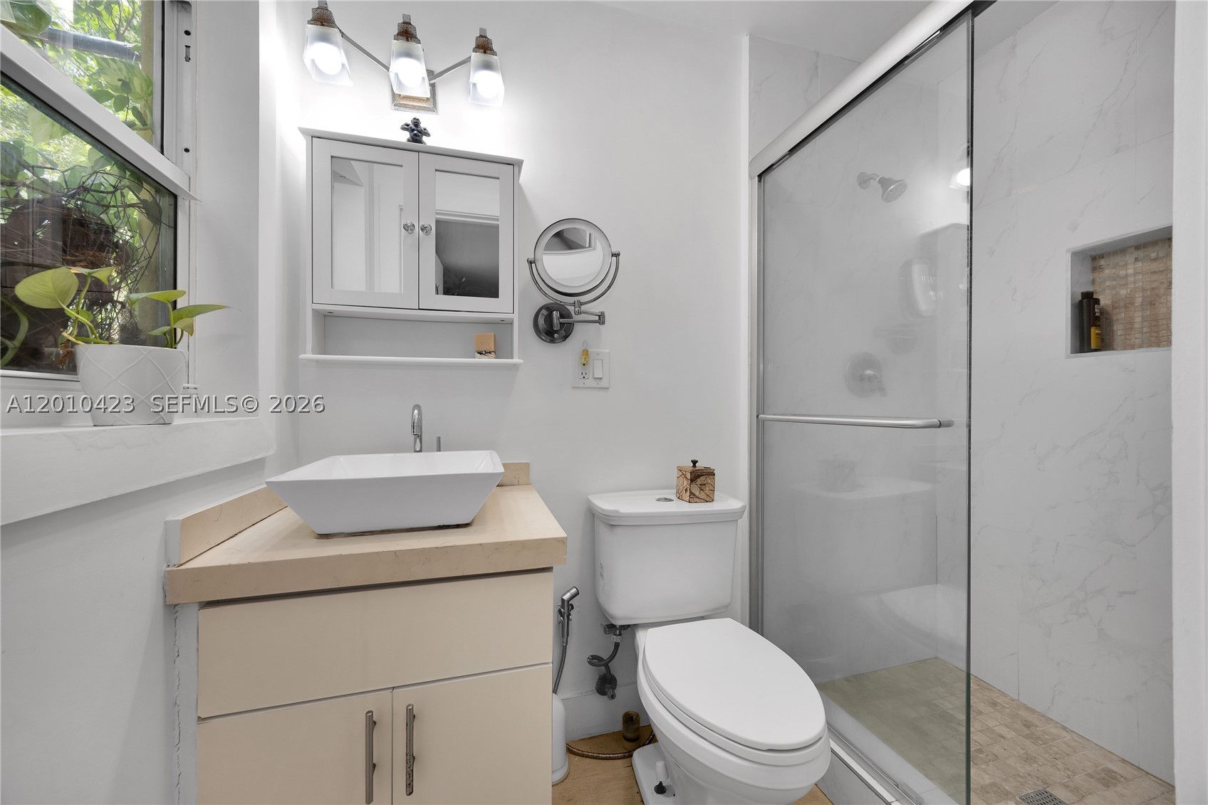650 NE 76th St, Miami FL 33138