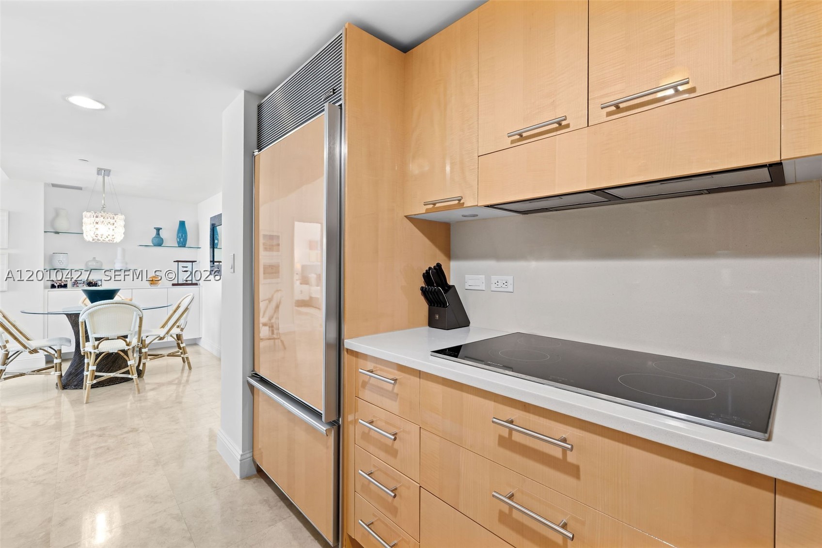 6801 Collins Ave #1215, Miami Beach FL 33141