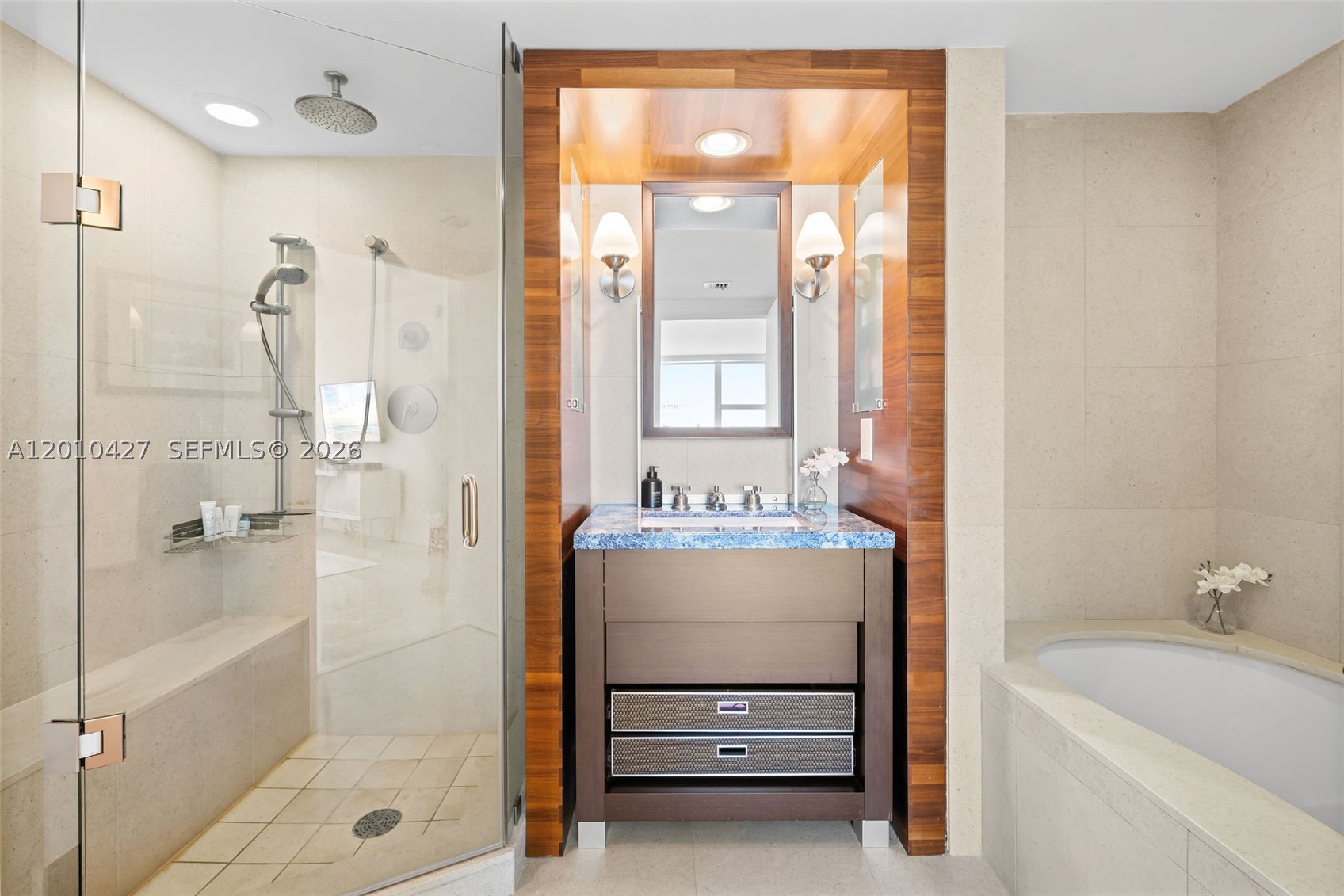 6801 Collins Ave #1215, Miami Beach FL 33141