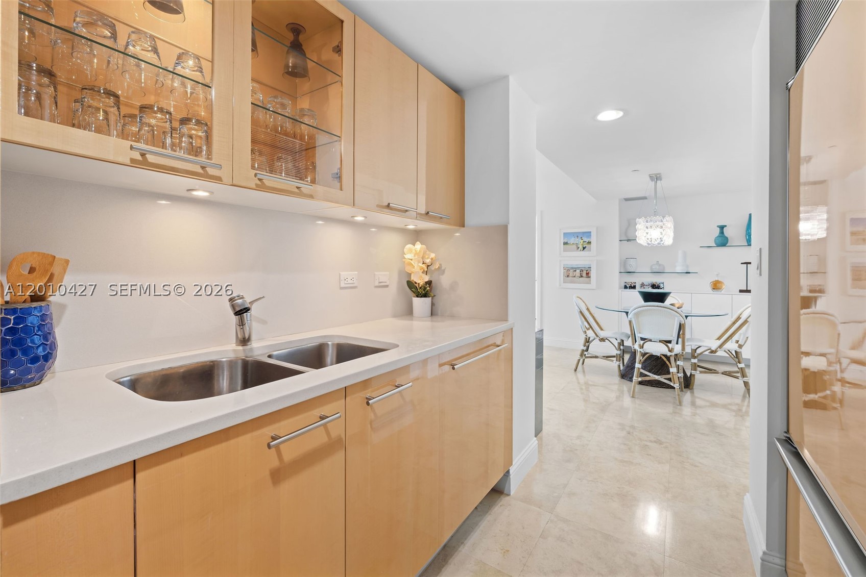 6801 Collins Ave #1215, Miami Beach FL 33141