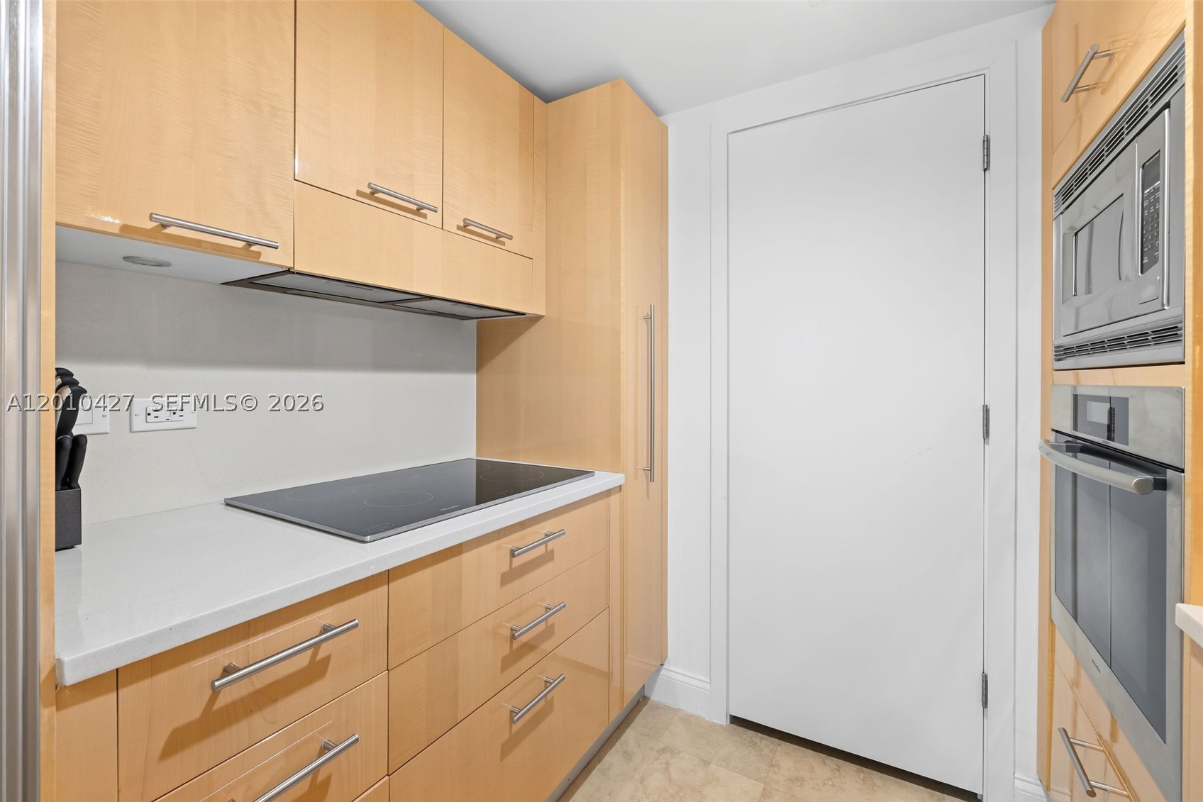 6801 Collins Ave #1215, Miami Beach FL 33141