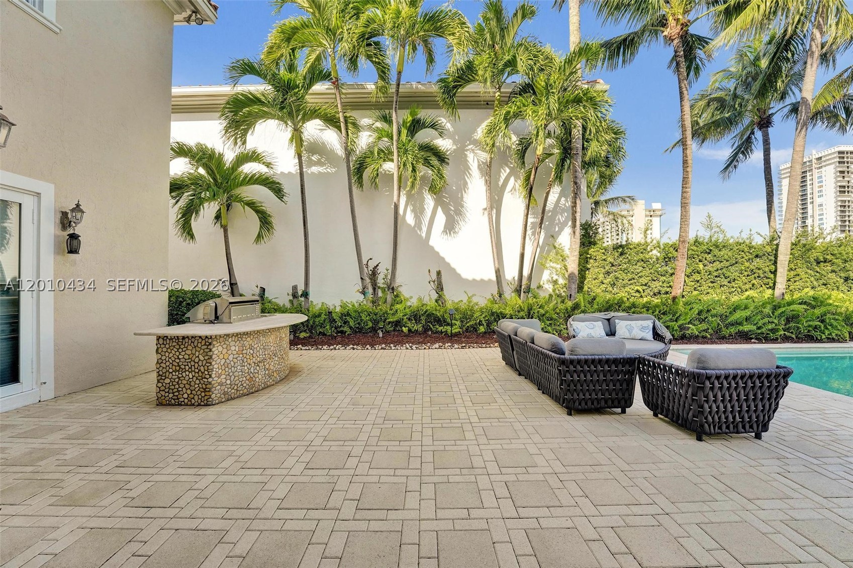 1575 Windjammer Way, Hollywood FL 33019