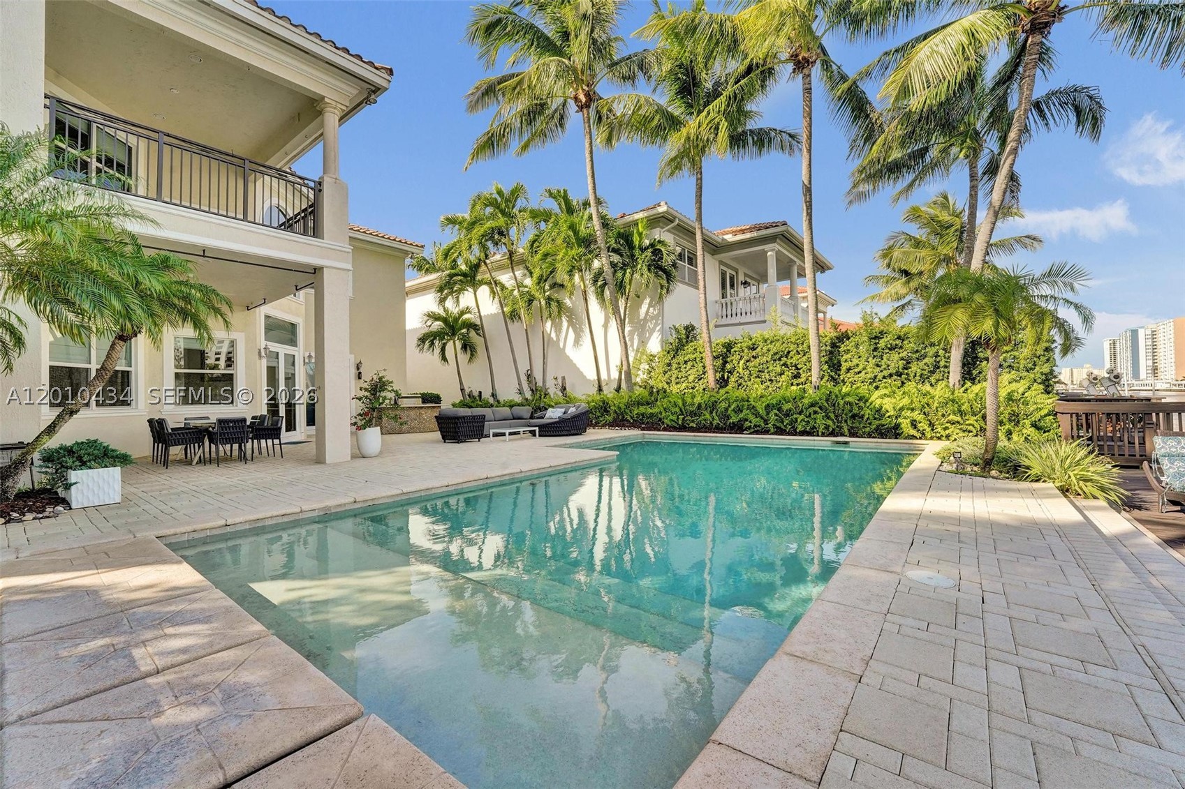 1575 Windjammer Way, Hollywood FL 33019