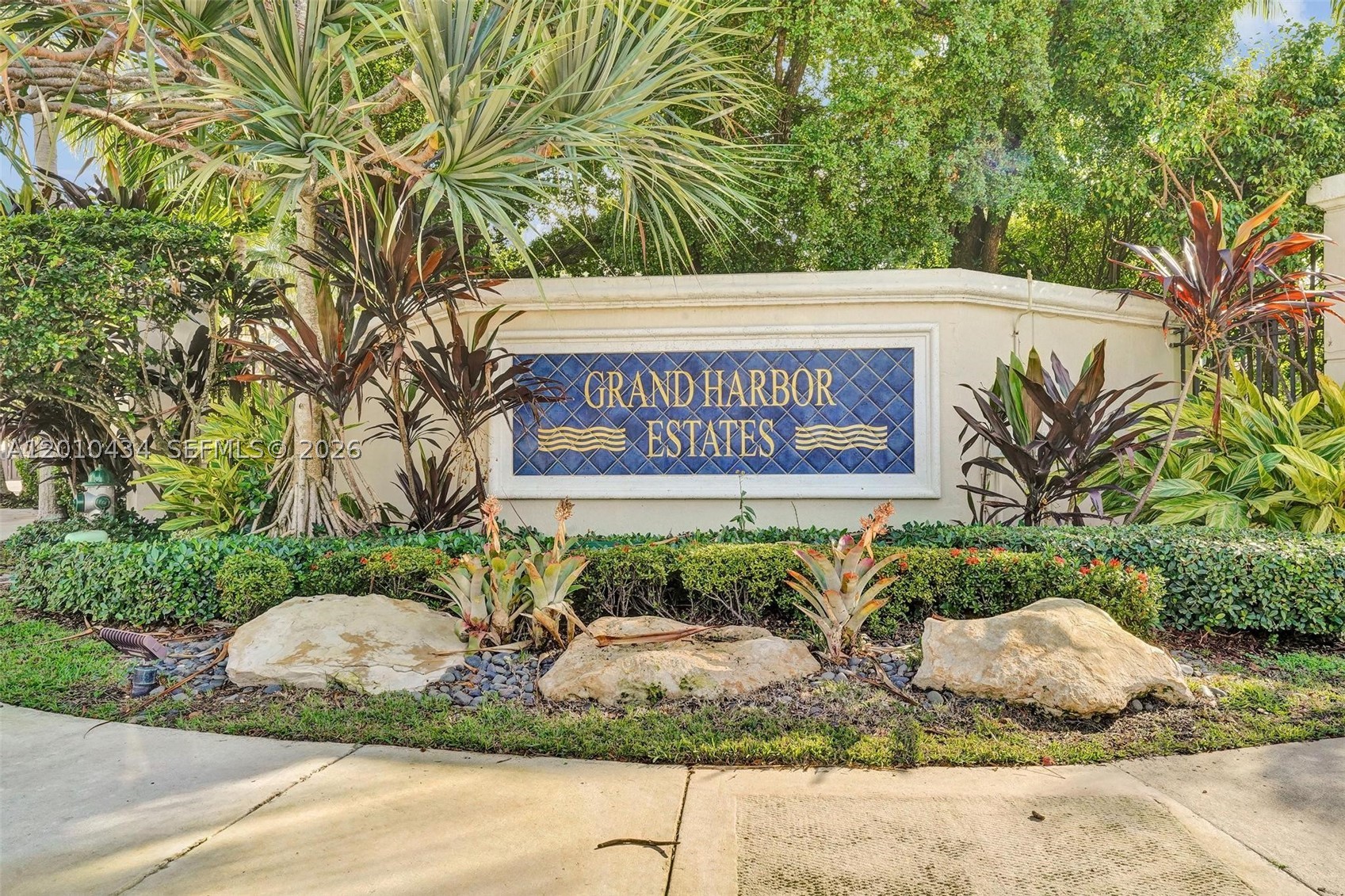 1575 Windjammer Way, Hollywood FL 33019
