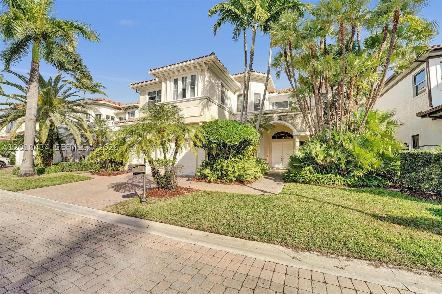 1575 Windjammer Way, Hollywood FL 33019