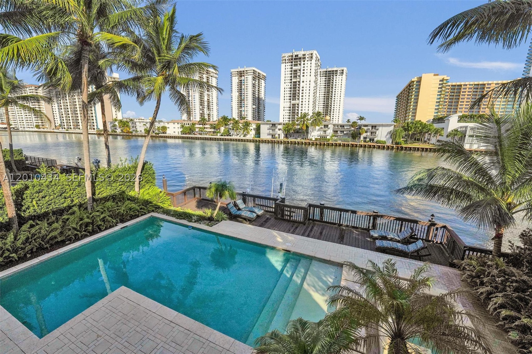 1575 Windjammer Way, Hollywood FL 33019