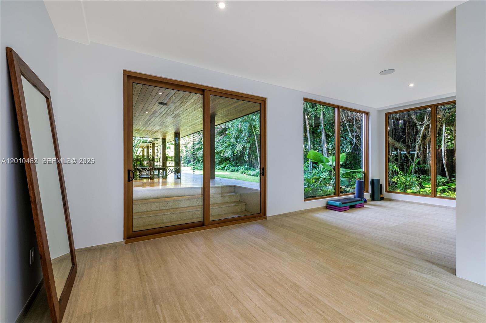 3600 Stewart Ave, Miami FL 33133