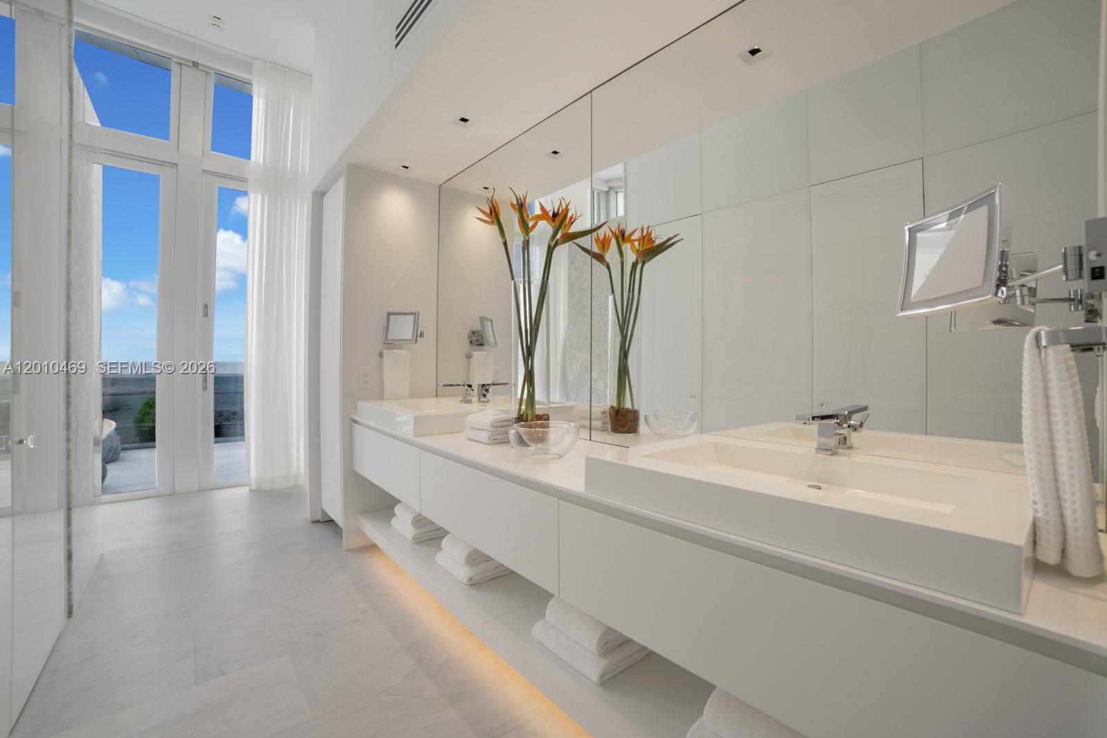 7815 Atlantic Way, Miami Beach FL 33141