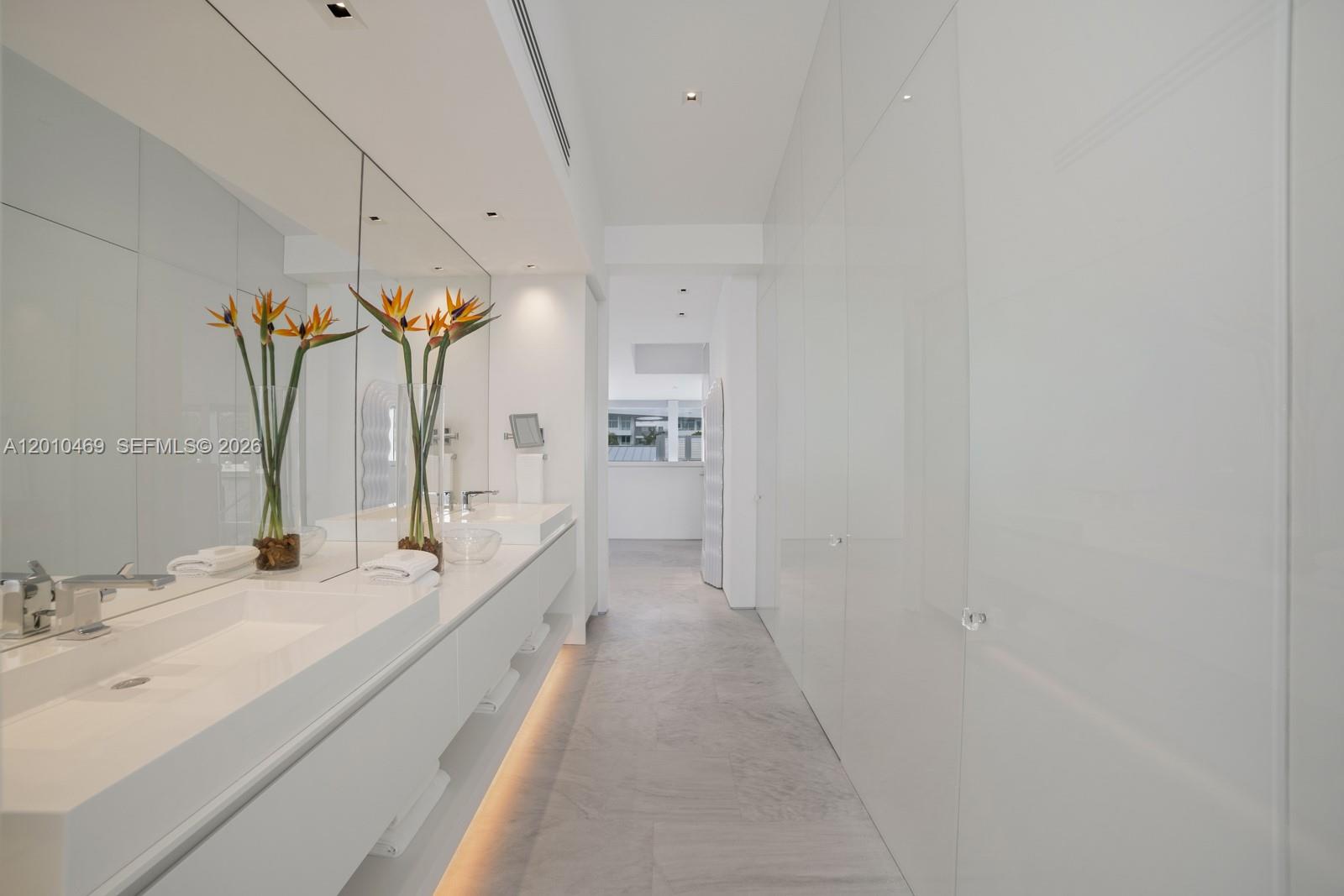 7815 Atlantic Way, Miami Beach FL 33141