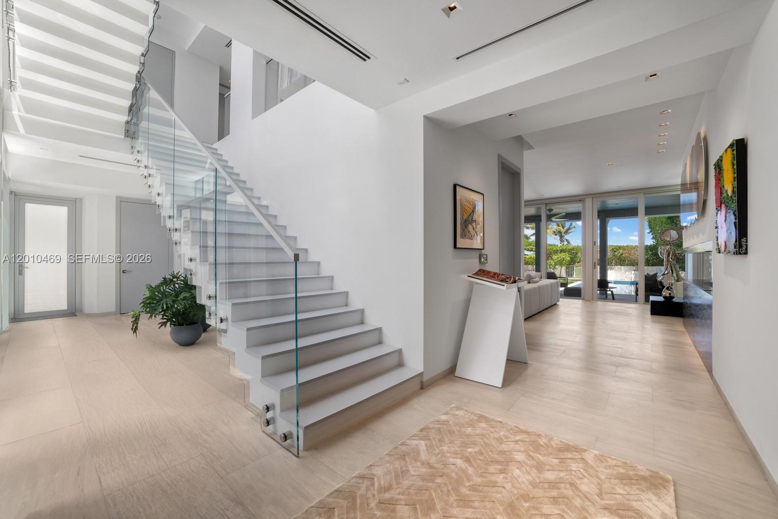 7815 Atlantic Way, Miami Beach FL 33141