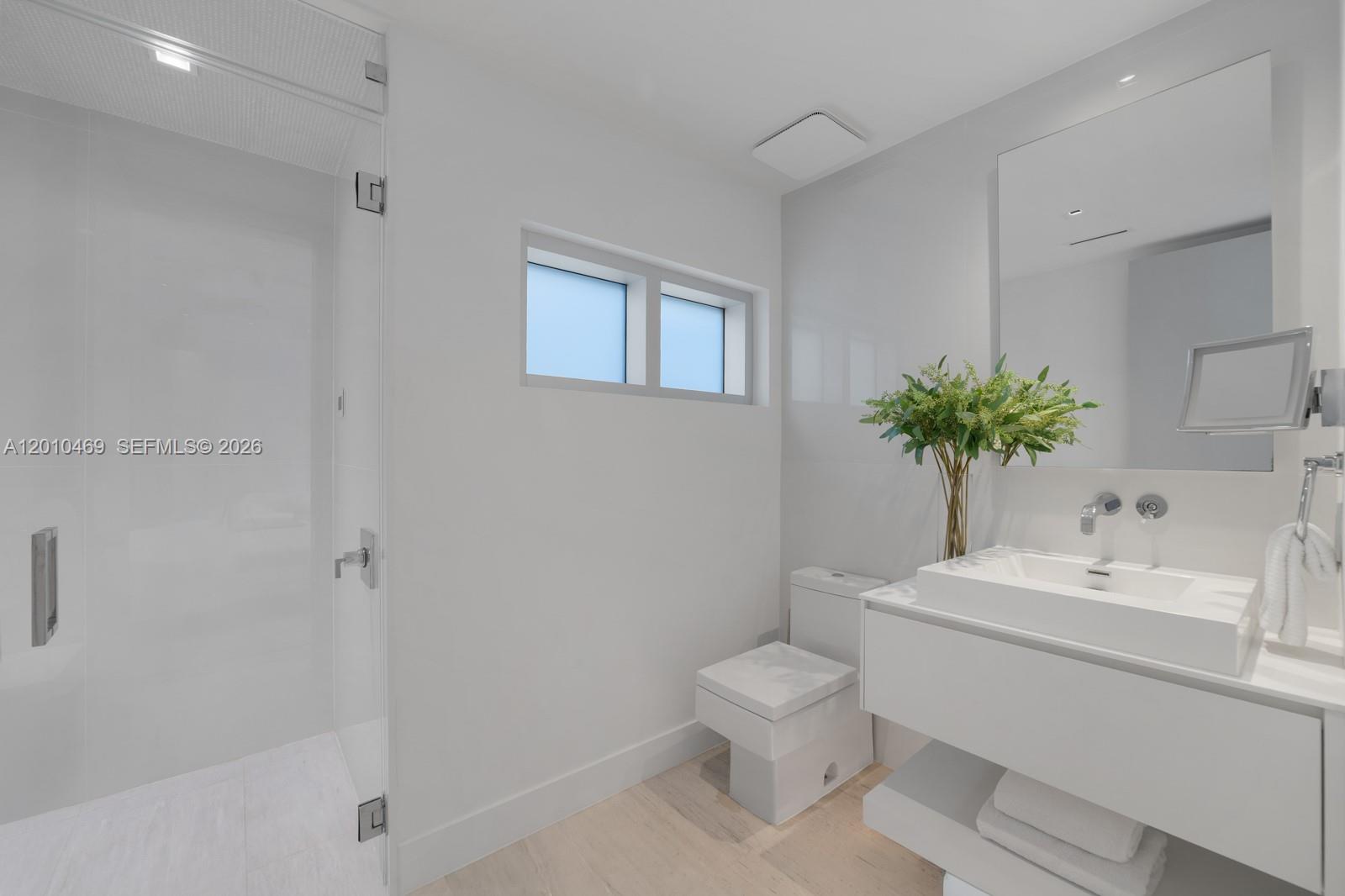7815 Atlantic Way, Miami Beach FL 33141