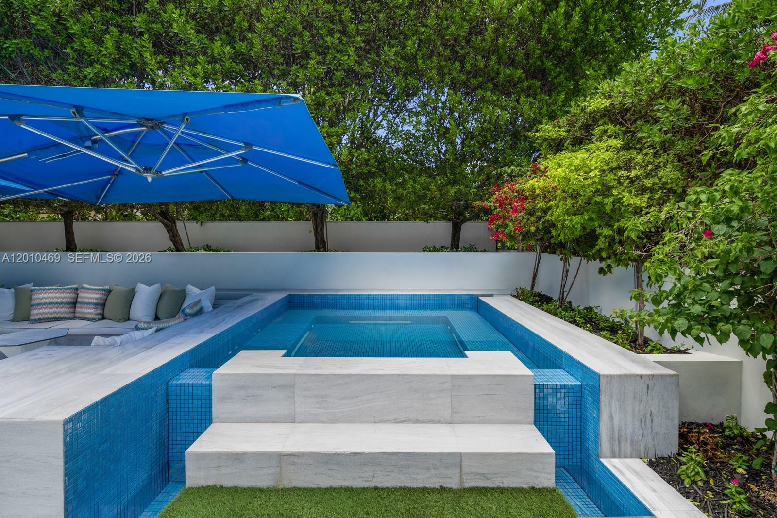 7815 Atlantic Way, Miami Beach FL 33141