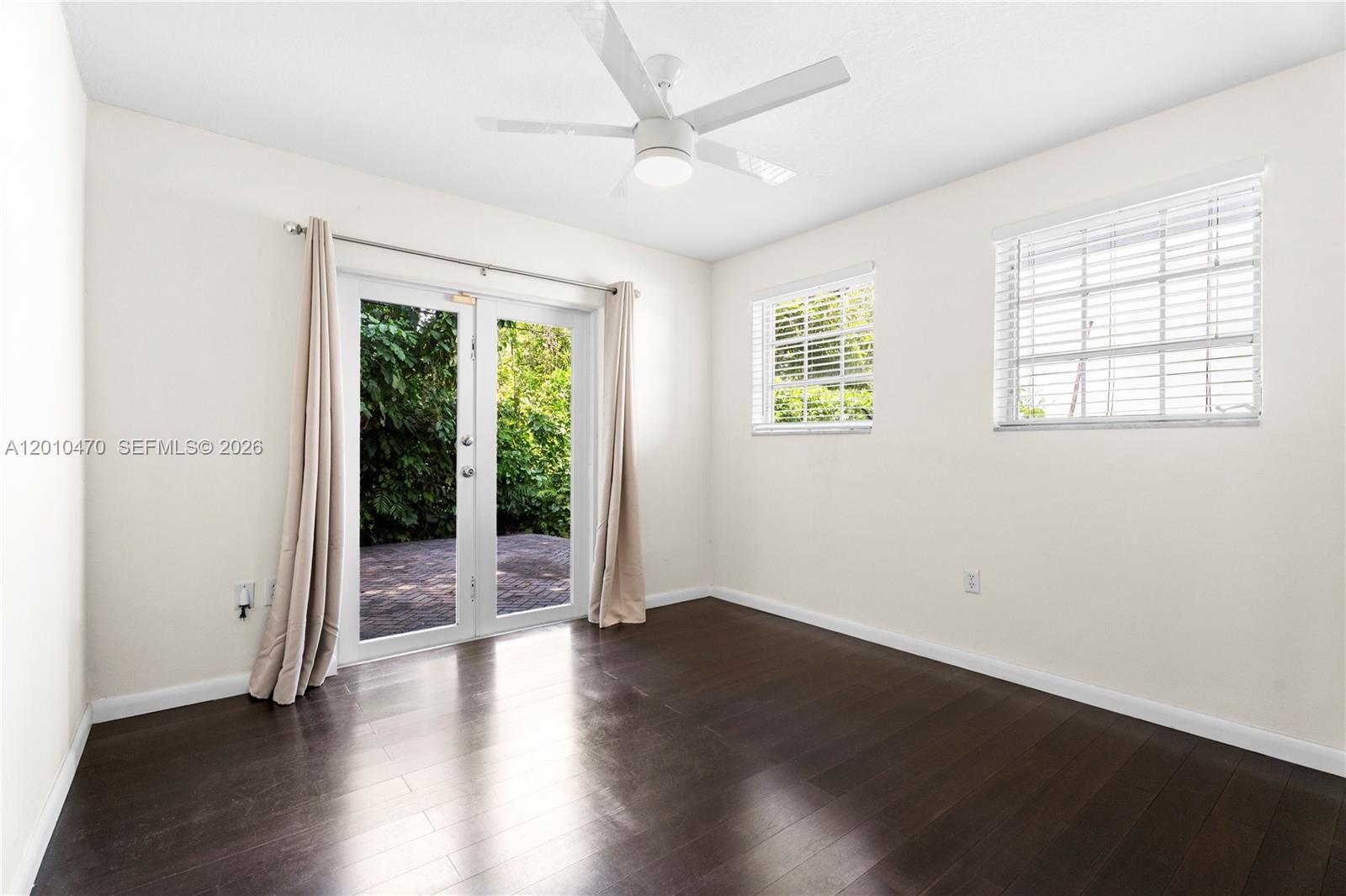 5520 San Vicente St, Coral Gables FL 33146
