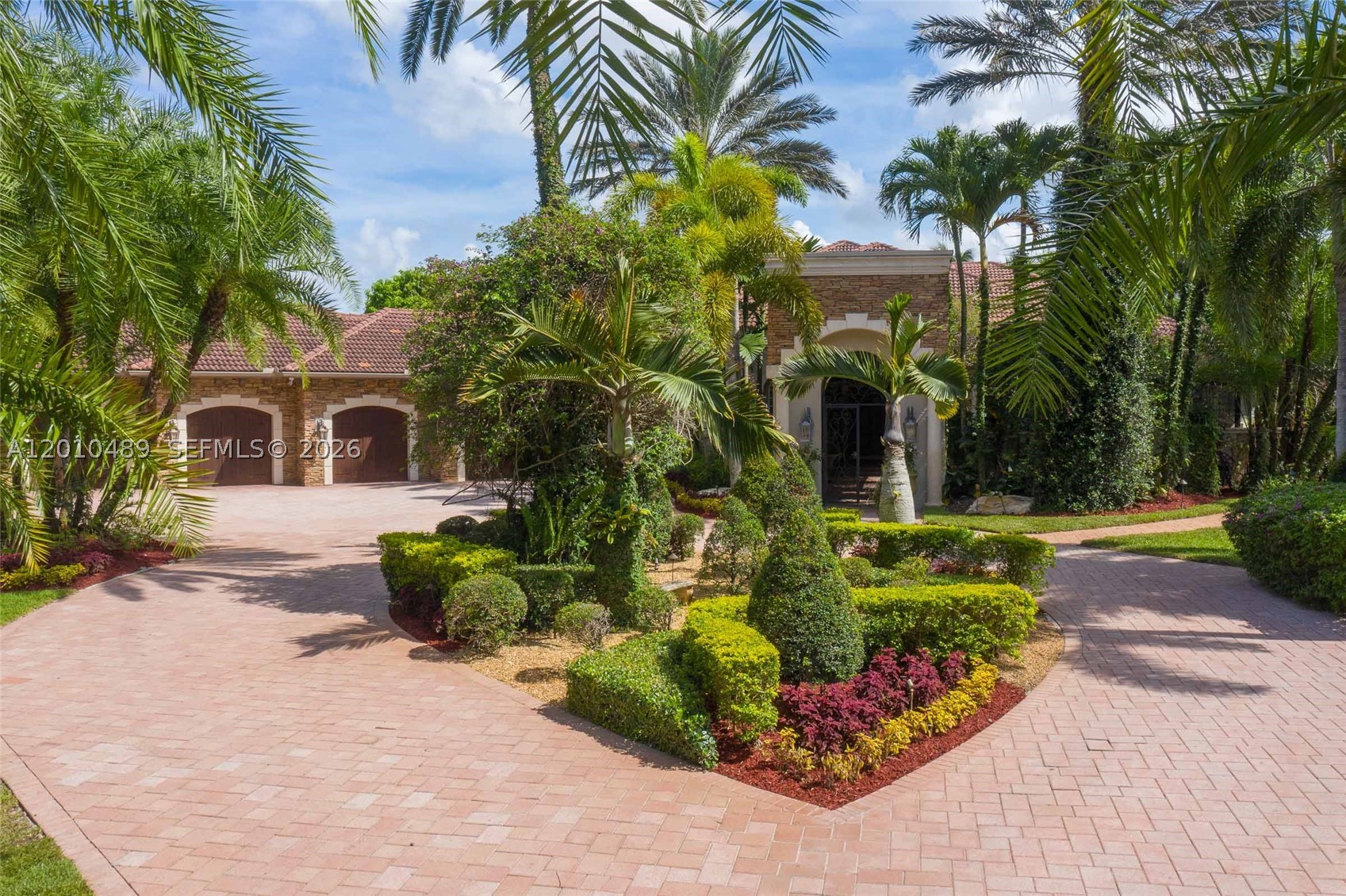 16740 Berkshire Ct, Southwest Ranches FL 33331