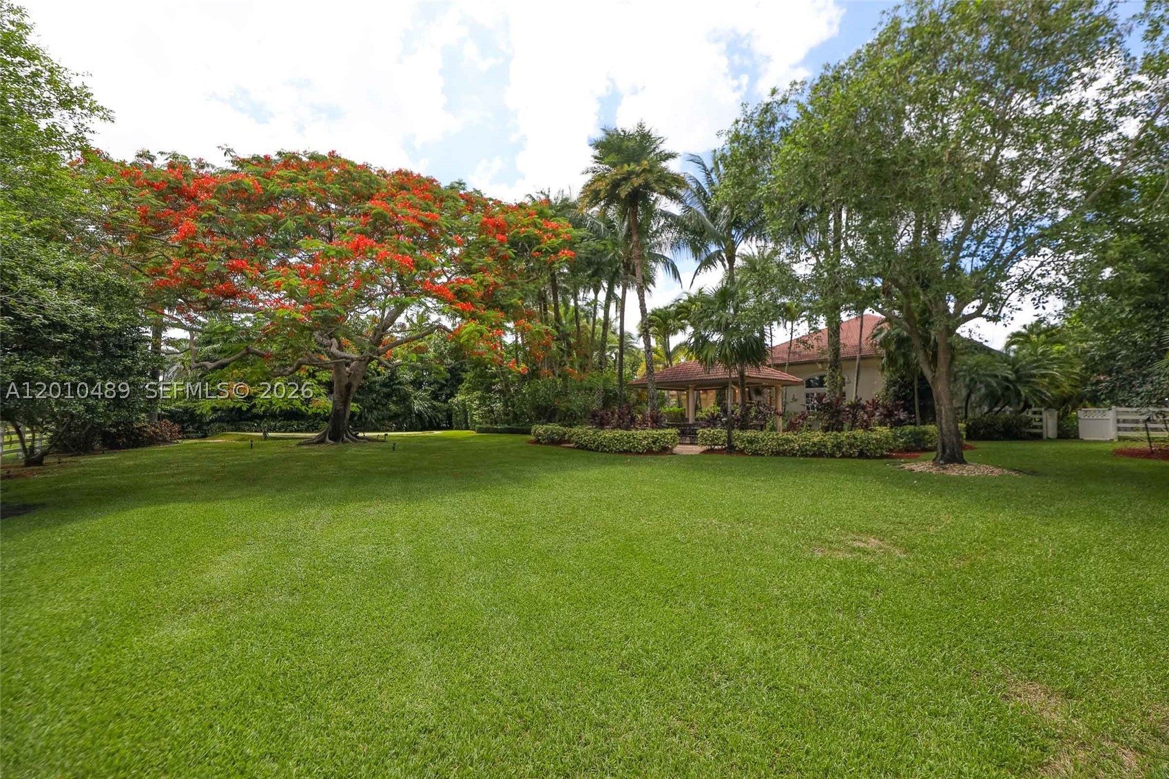 16740 Berkshire Ct, Southwest Ranches FL 33331