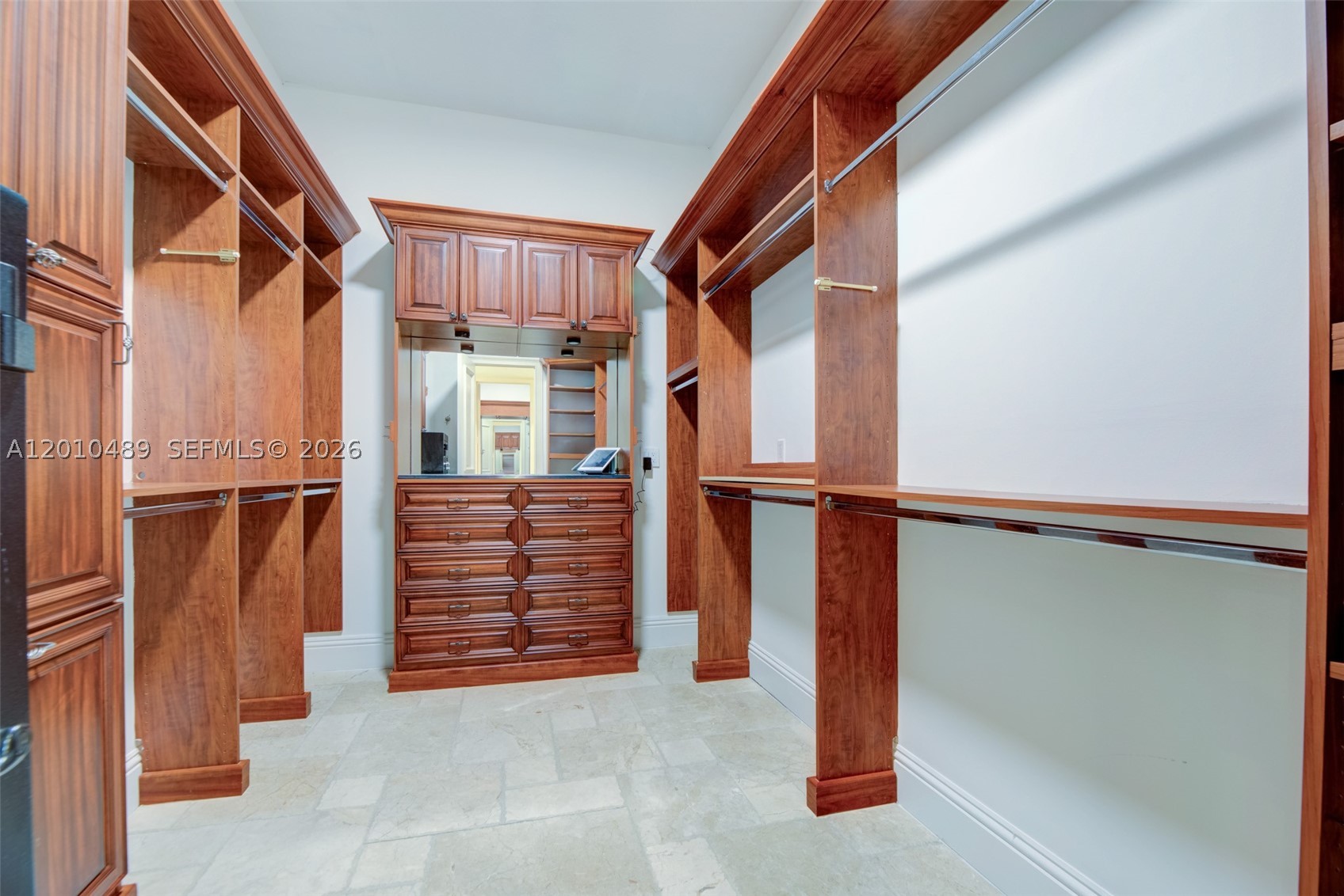 16740 Berkshire Ct, Southwest Ranches FL 33331