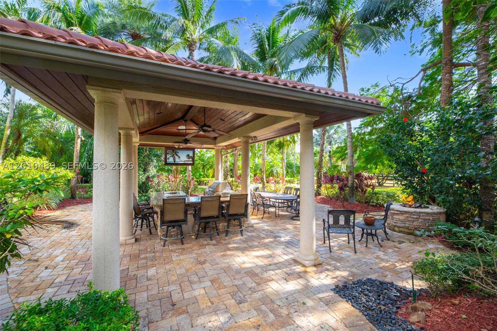16740 Berkshire Ct, Southwest Ranches FL 33331