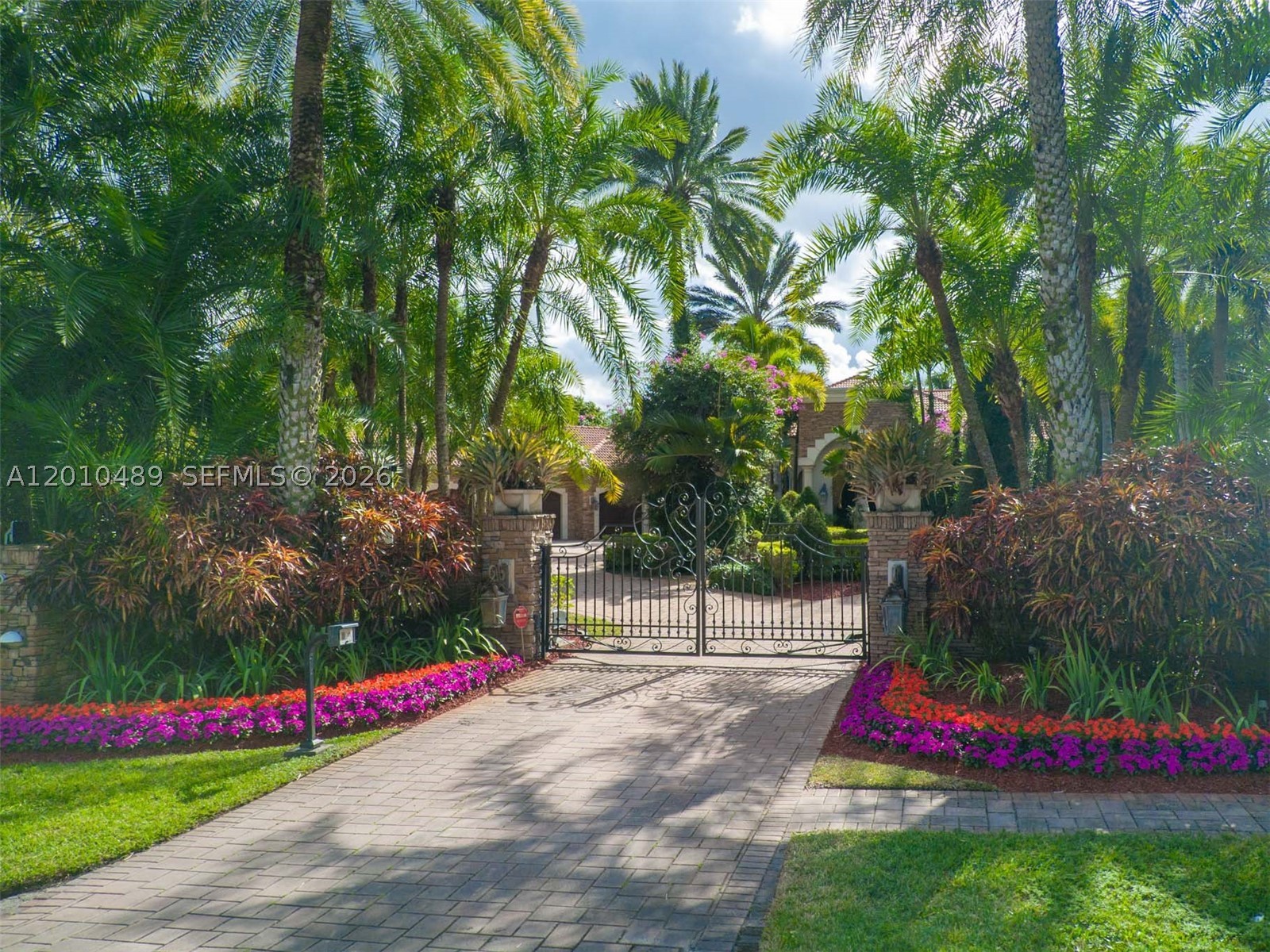16740 Berkshire Ct, Southwest Ranches FL 33331