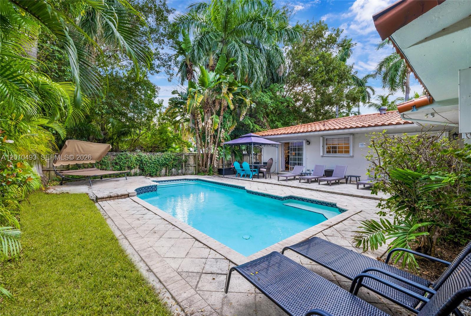 7711 Coquina Dr, North Bay Village FL 33141