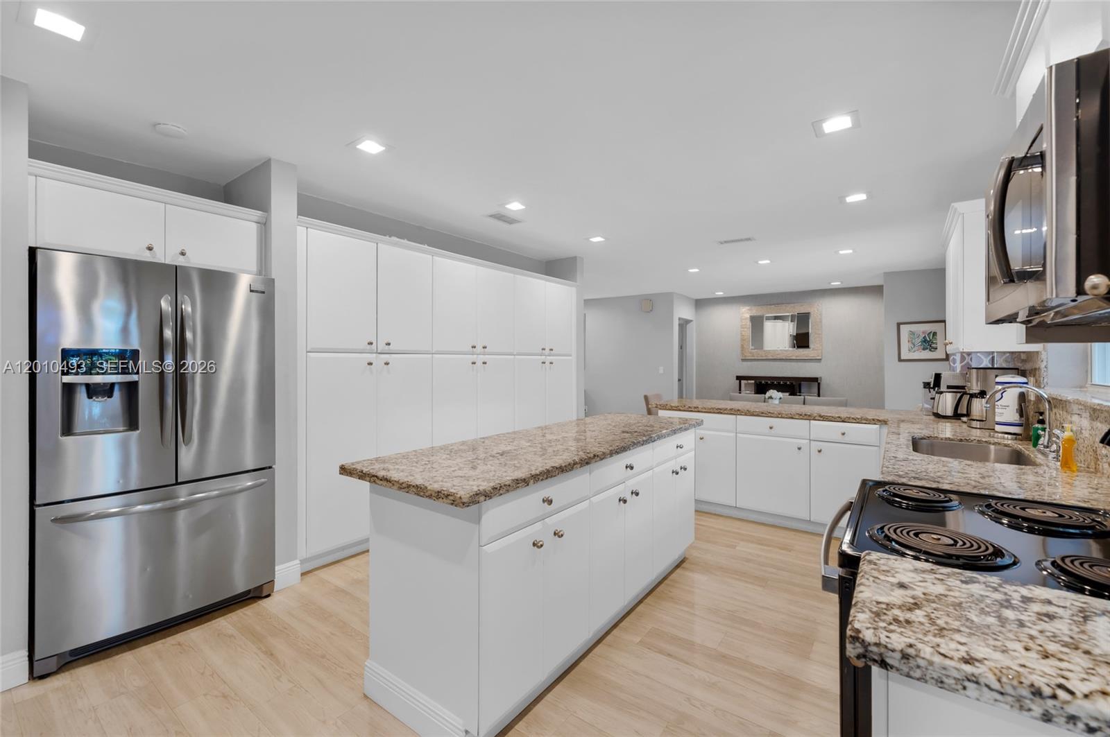 7711 Coquina Dr, North Bay Village FL 33141