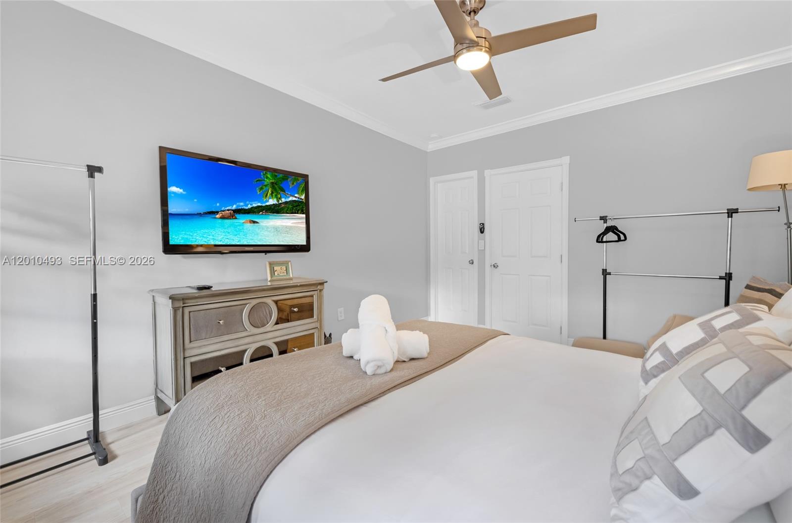 7711 Coquina Dr, North Bay Village FL 33141