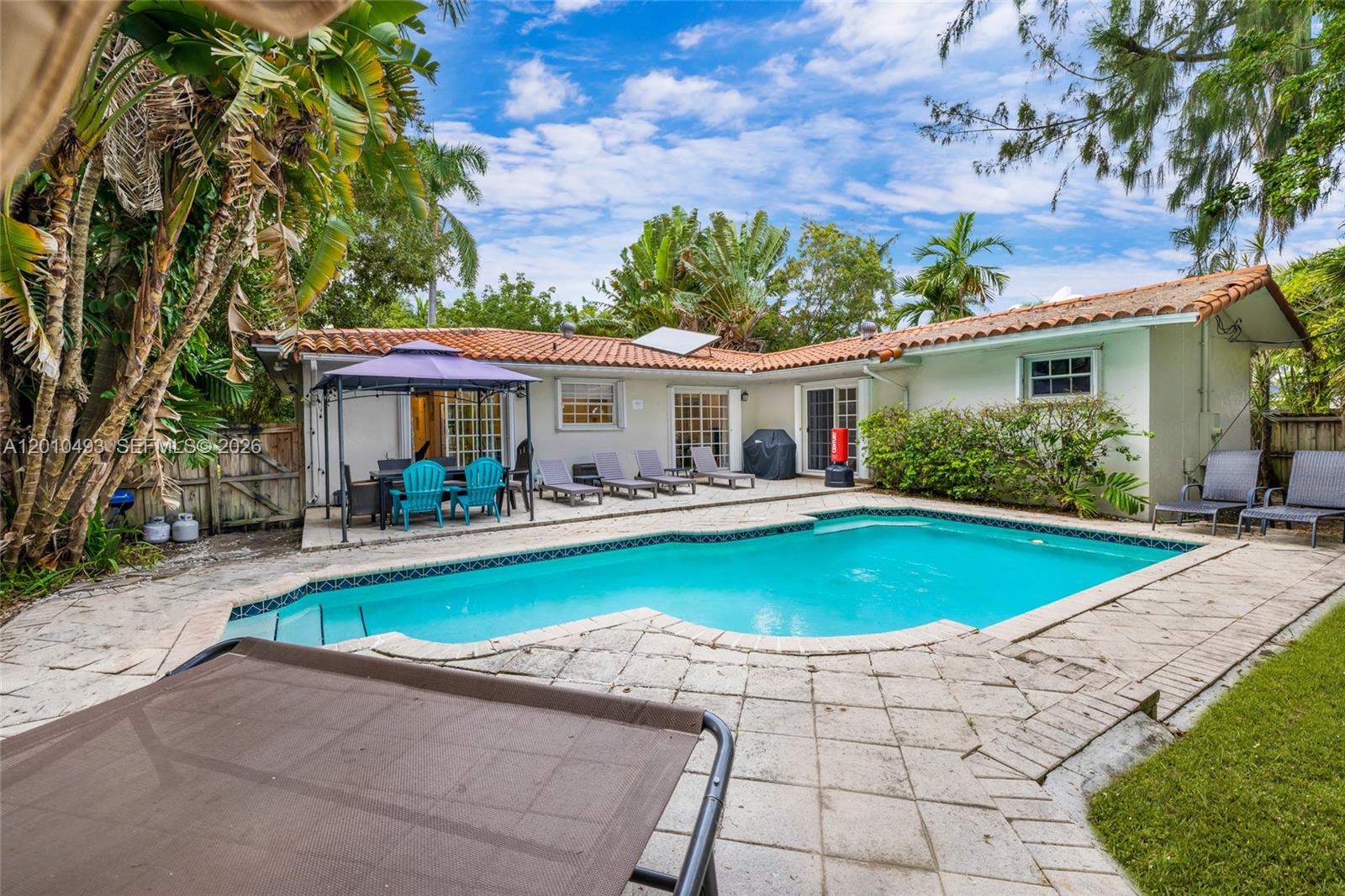 7711 Coquina Dr, North Bay Village FL 33141