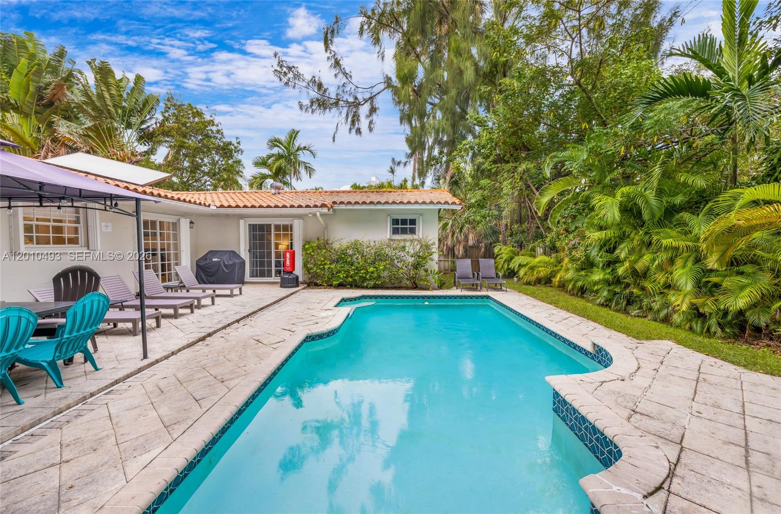 7711 Coquina Dr, North Bay Village FL 33141