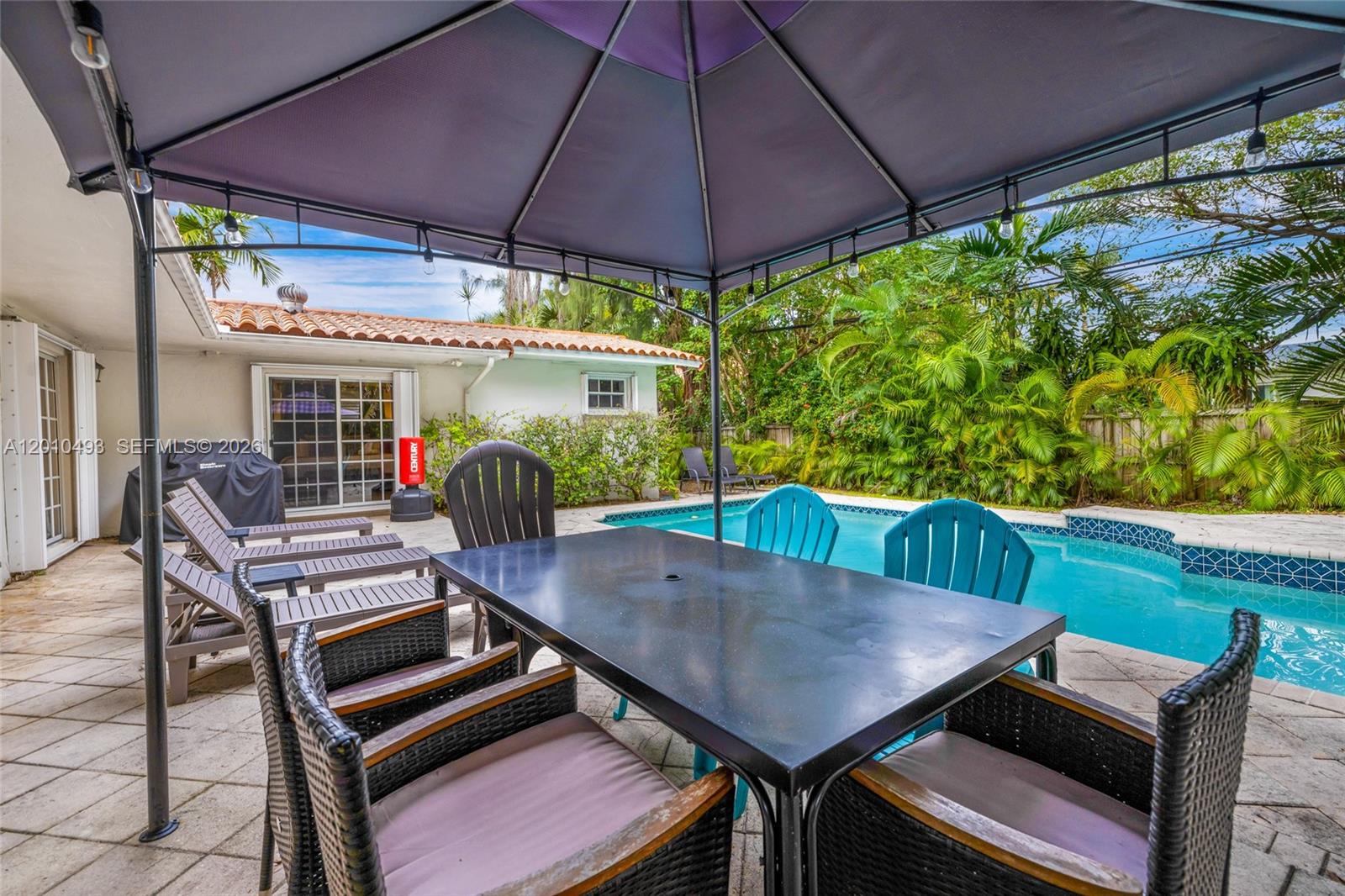 7711 Coquina Dr, North Bay Village FL 33141