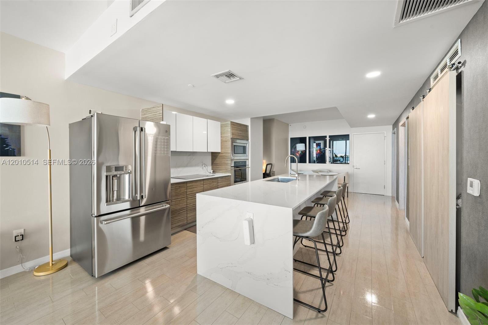 460 NE 28th St #2405, Miami FL 33137