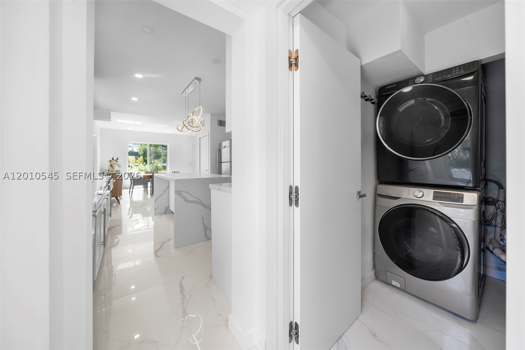 5824 Alton Rd, Miami Beach FL 33140
