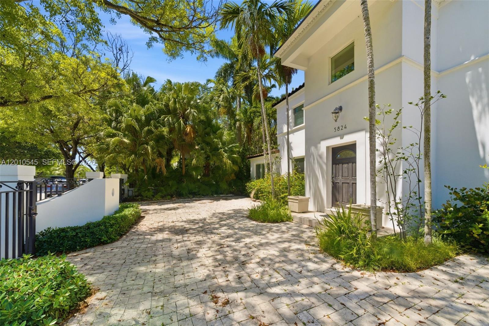 5824 Alton Rd, Miami Beach FL 33140
